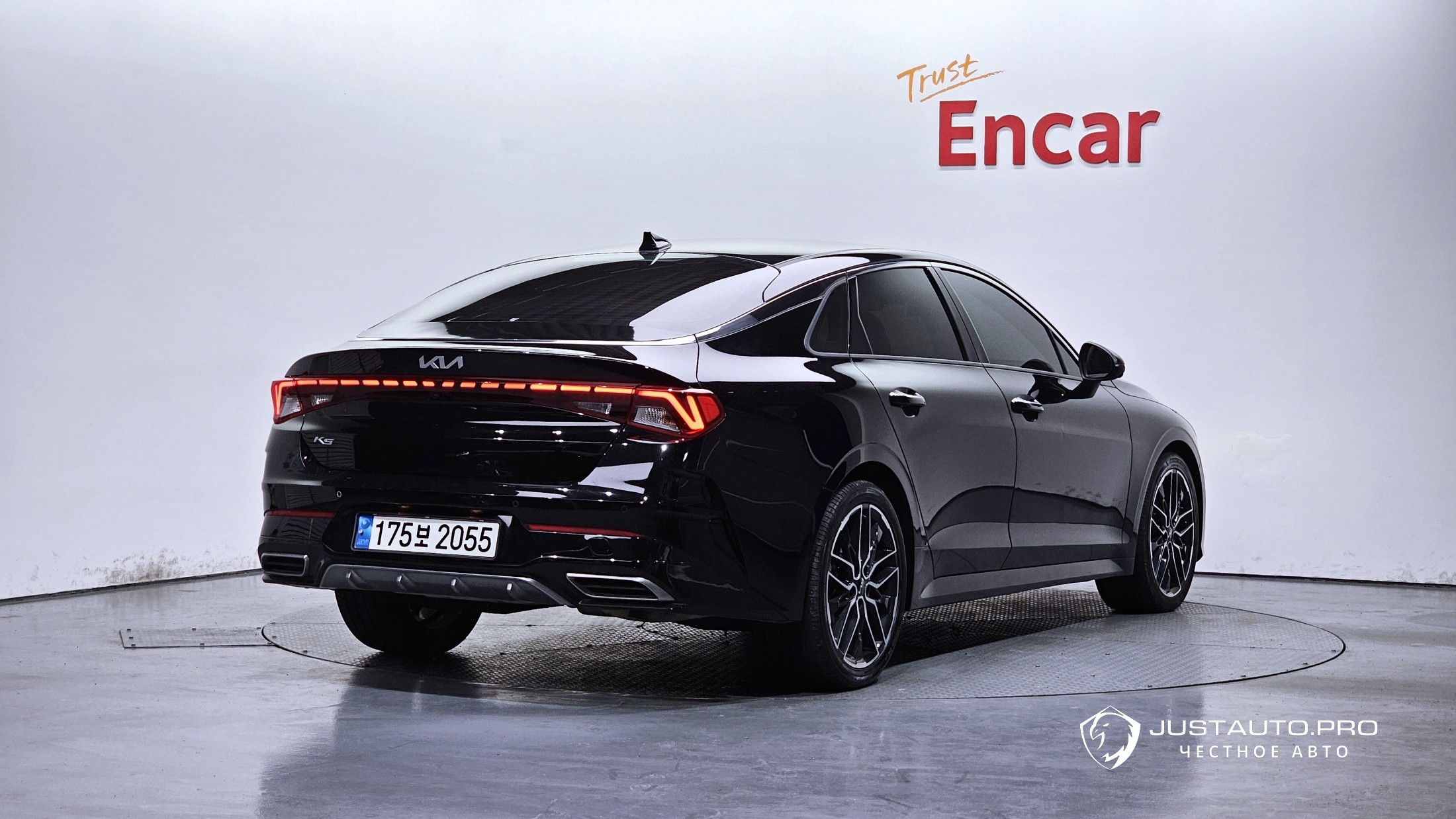 Автомобиль Kia K5