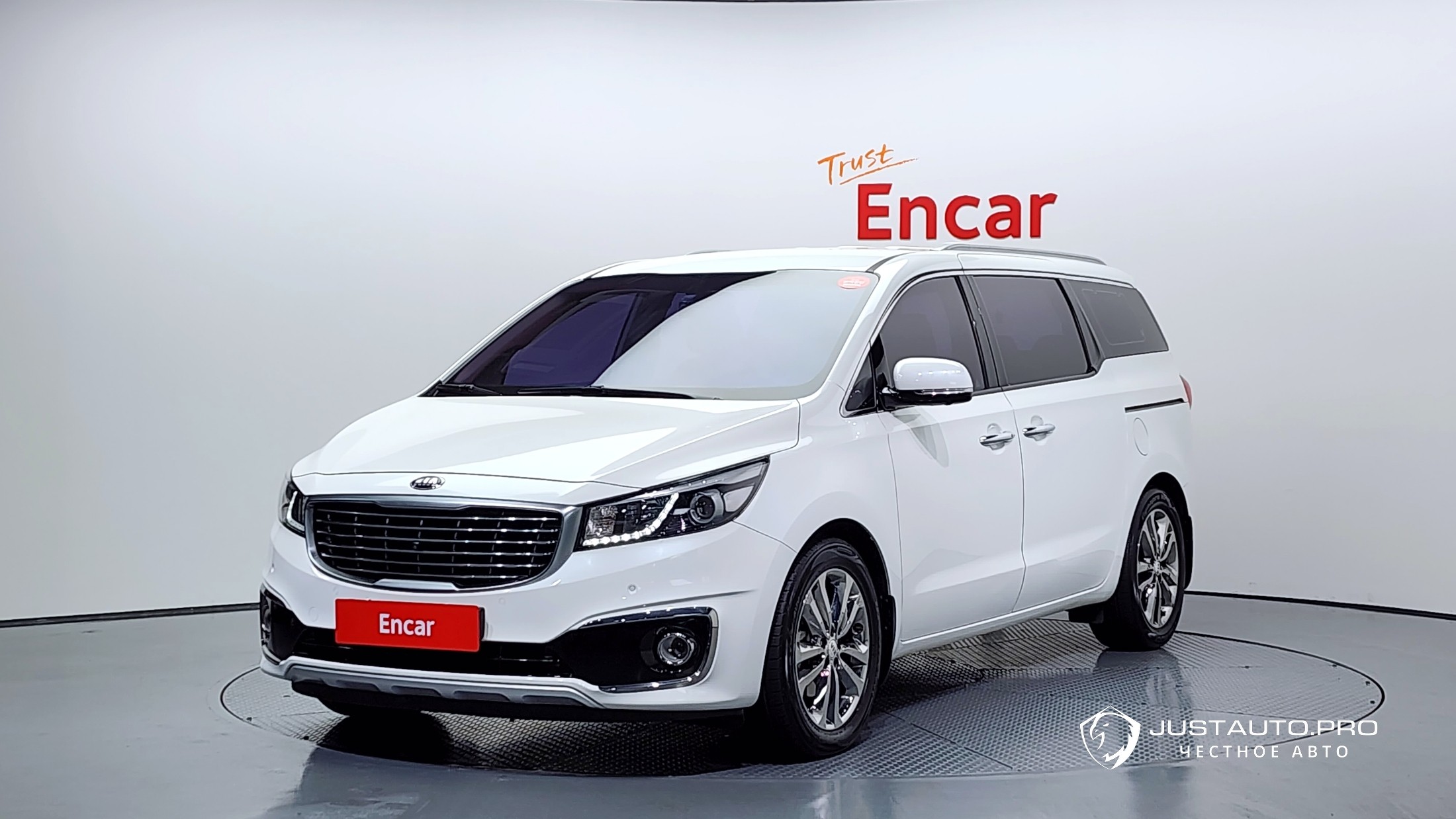 Автомобиль Kia Canival