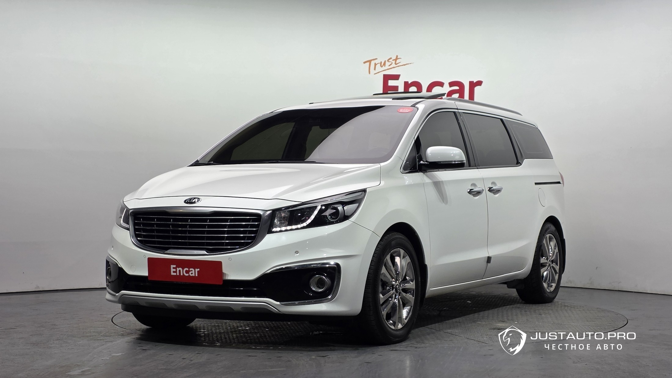 Автомобиль Kia Canival