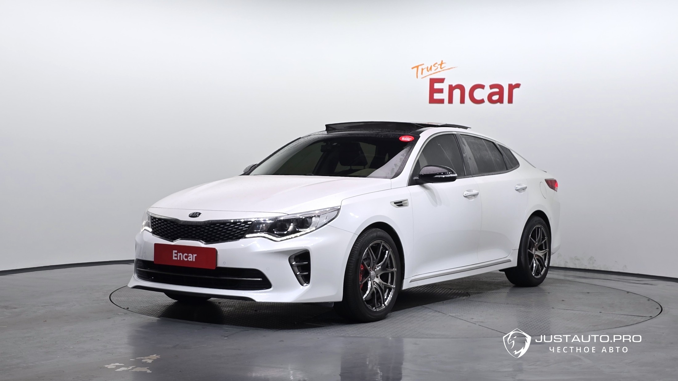Автомобиль Kia K5