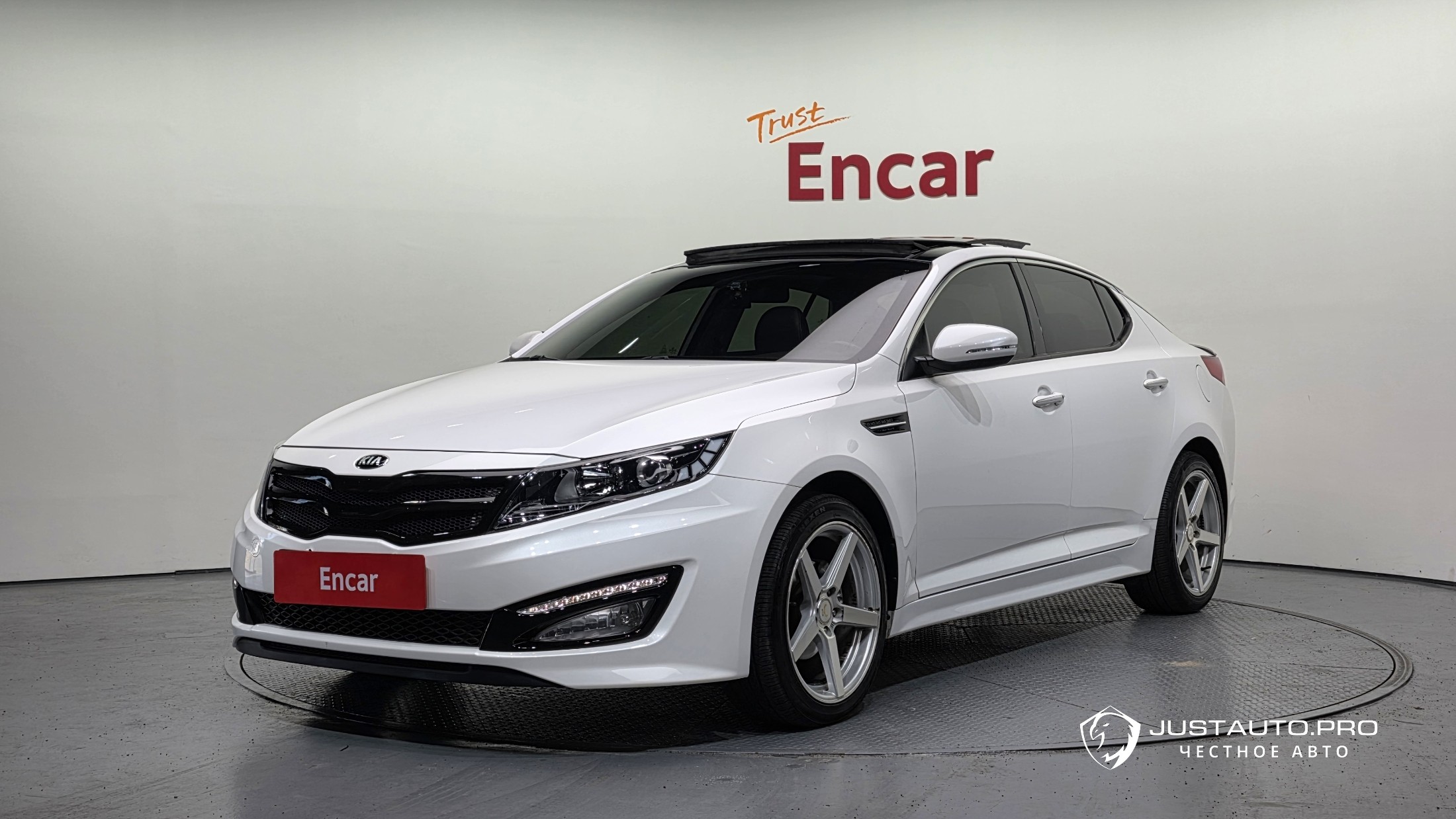 Автомобиль Kia K5