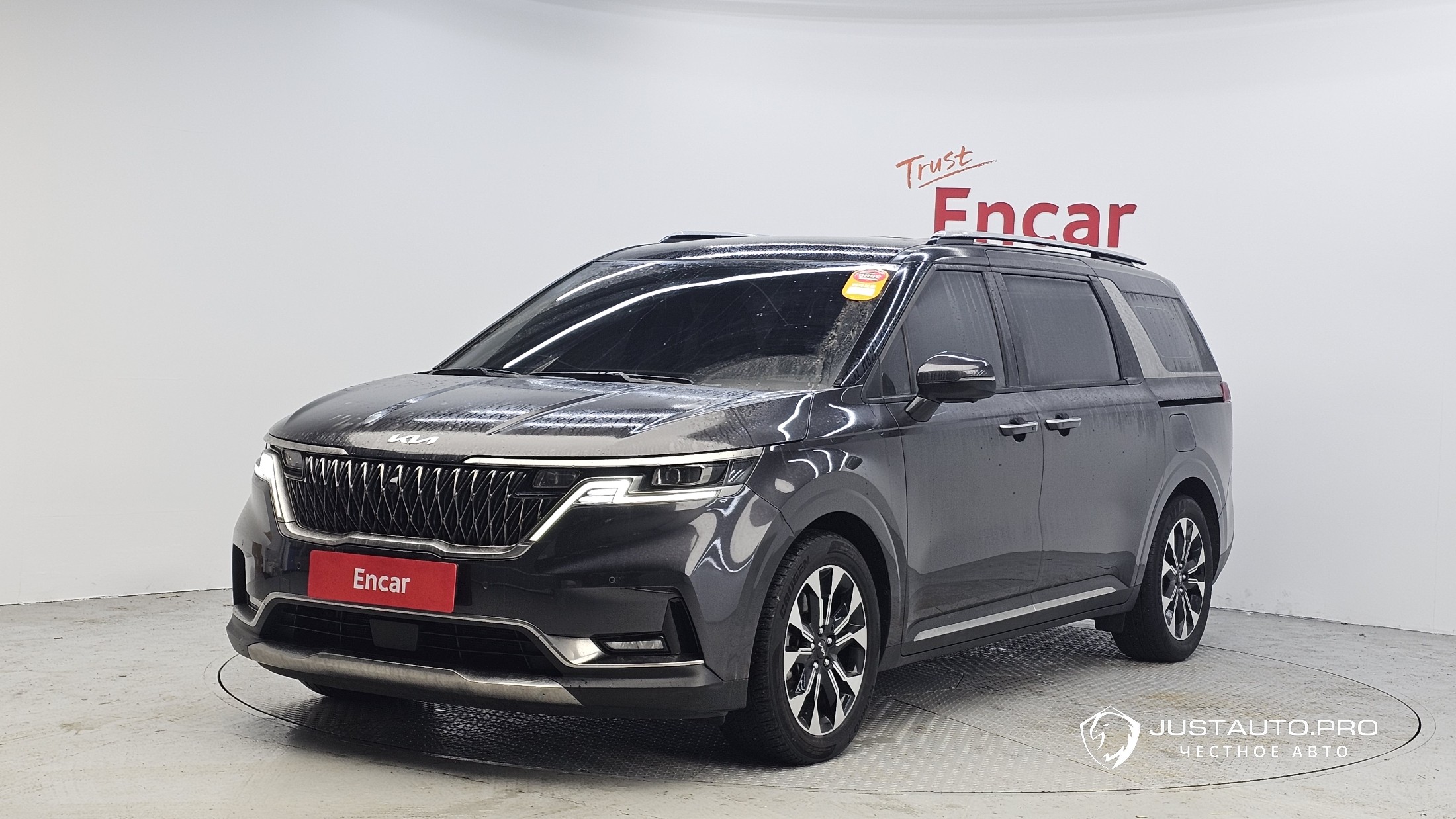 Автомобиль Kia Canival