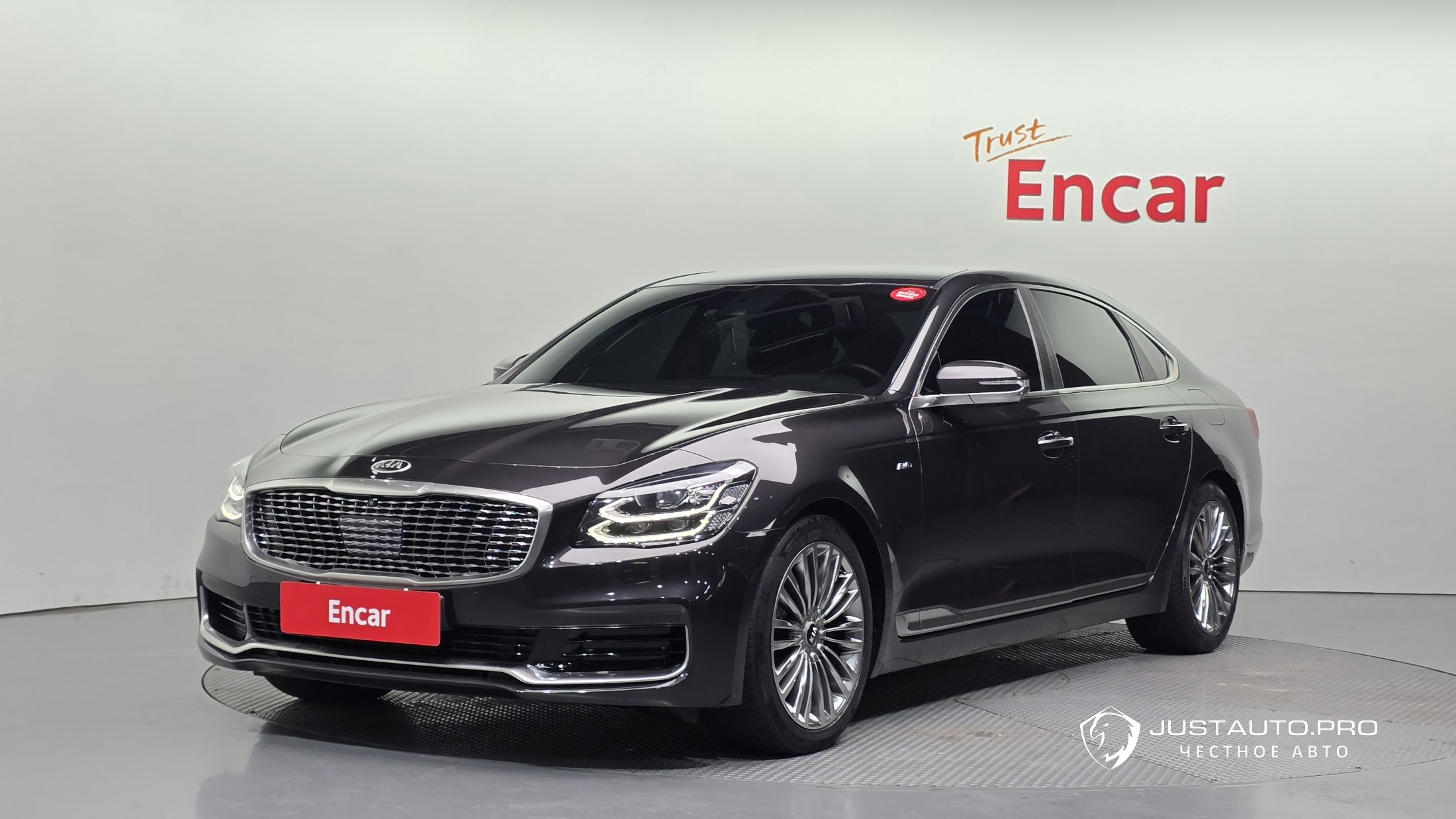 Автомобиль Kia K9