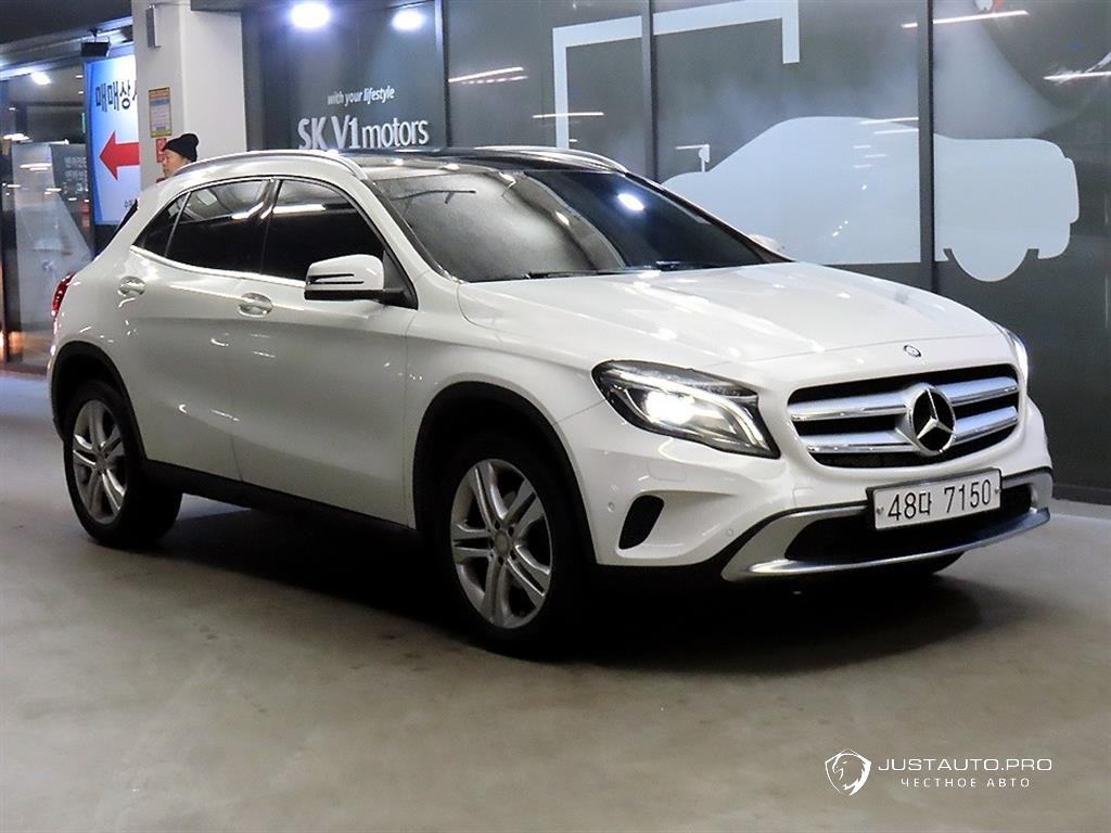 Автомобиль Mercedes-Benz GLA-Class