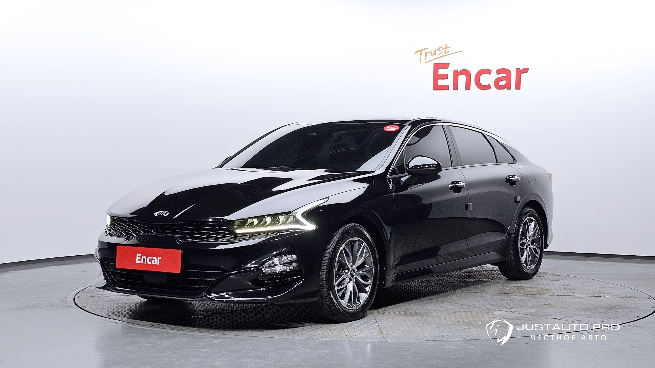 Автомобиль Kia K5