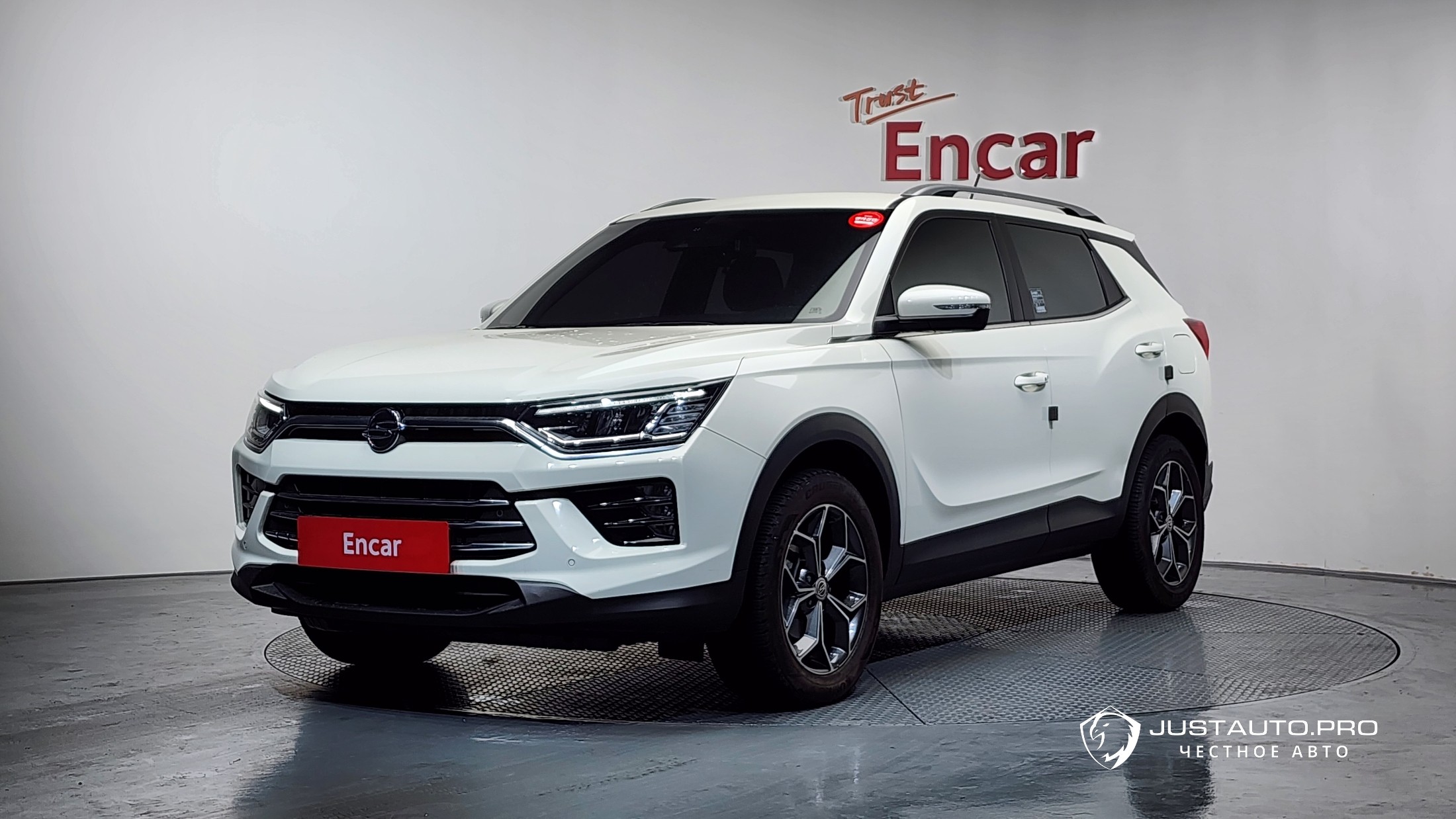 Автомобиль KG_Mobility_Ssangyong KORANDO