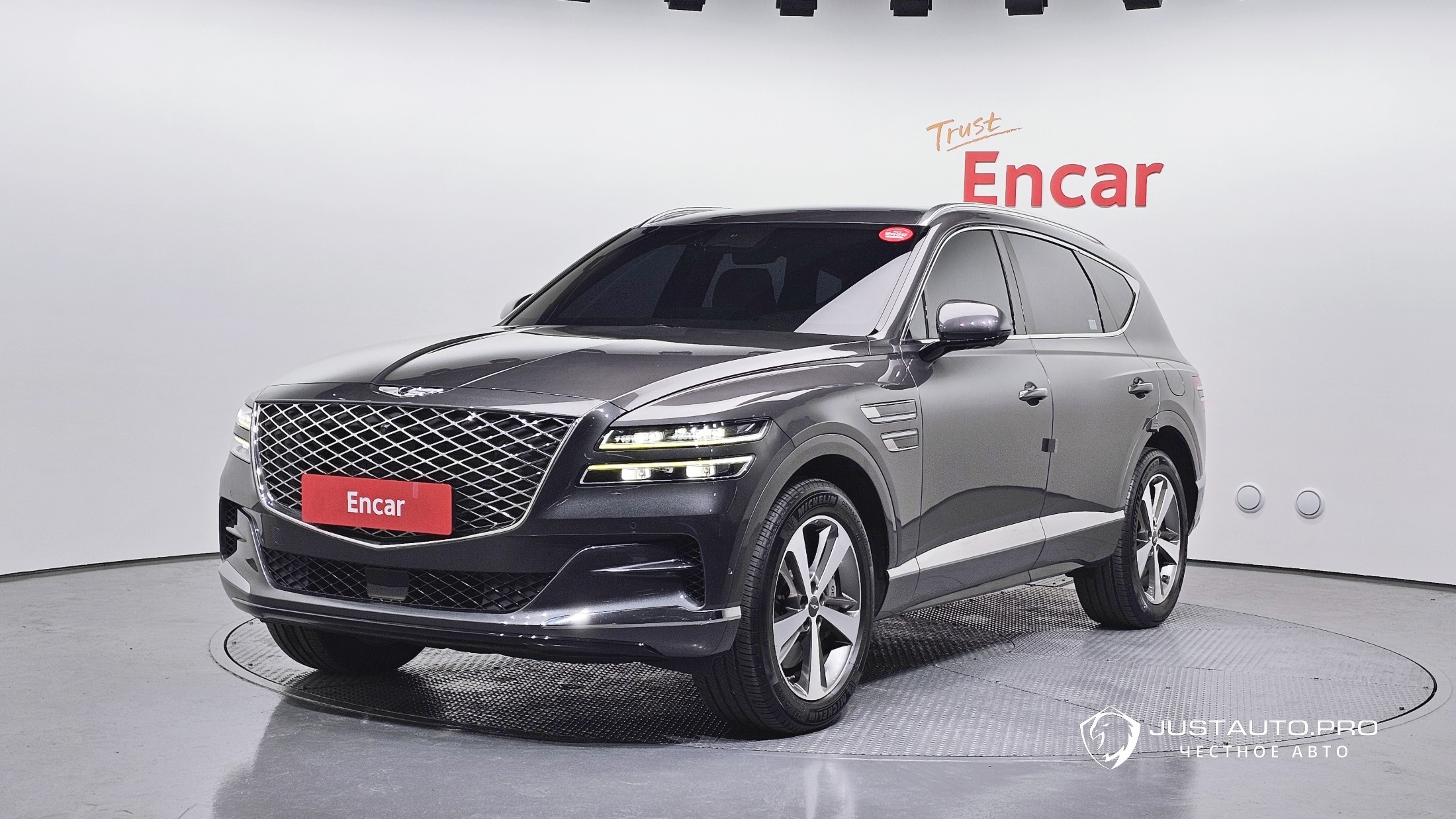 Автомобиль Genesis GV80