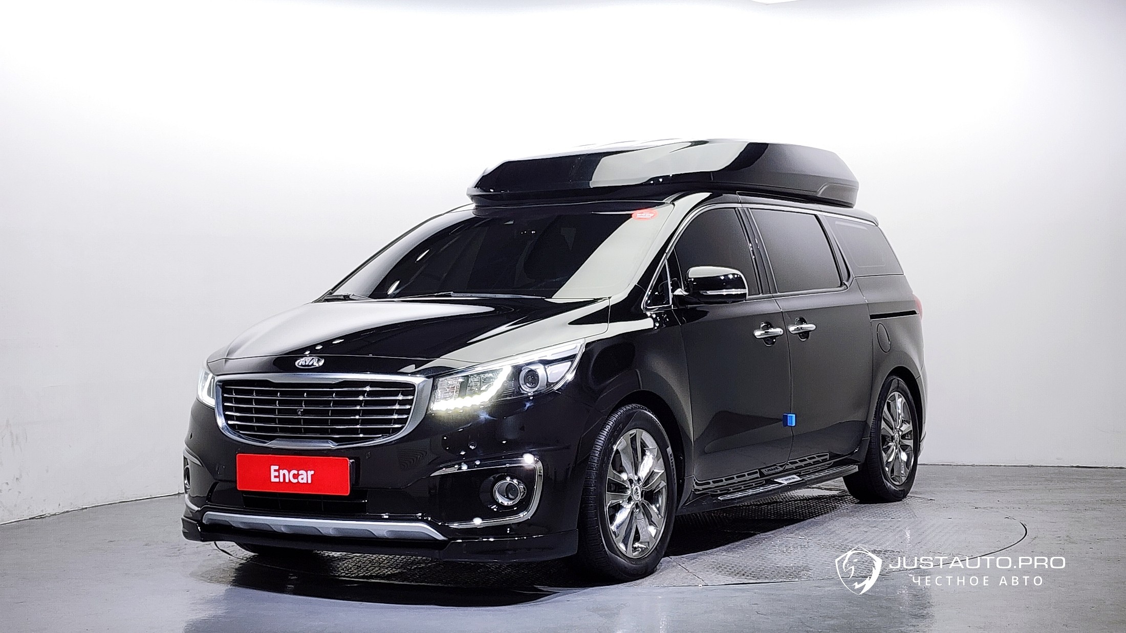 Автомобиль Kia Canival