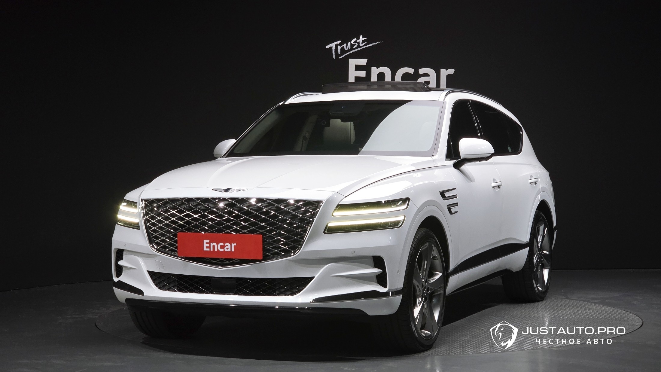 Автомобиль Genesis GV80