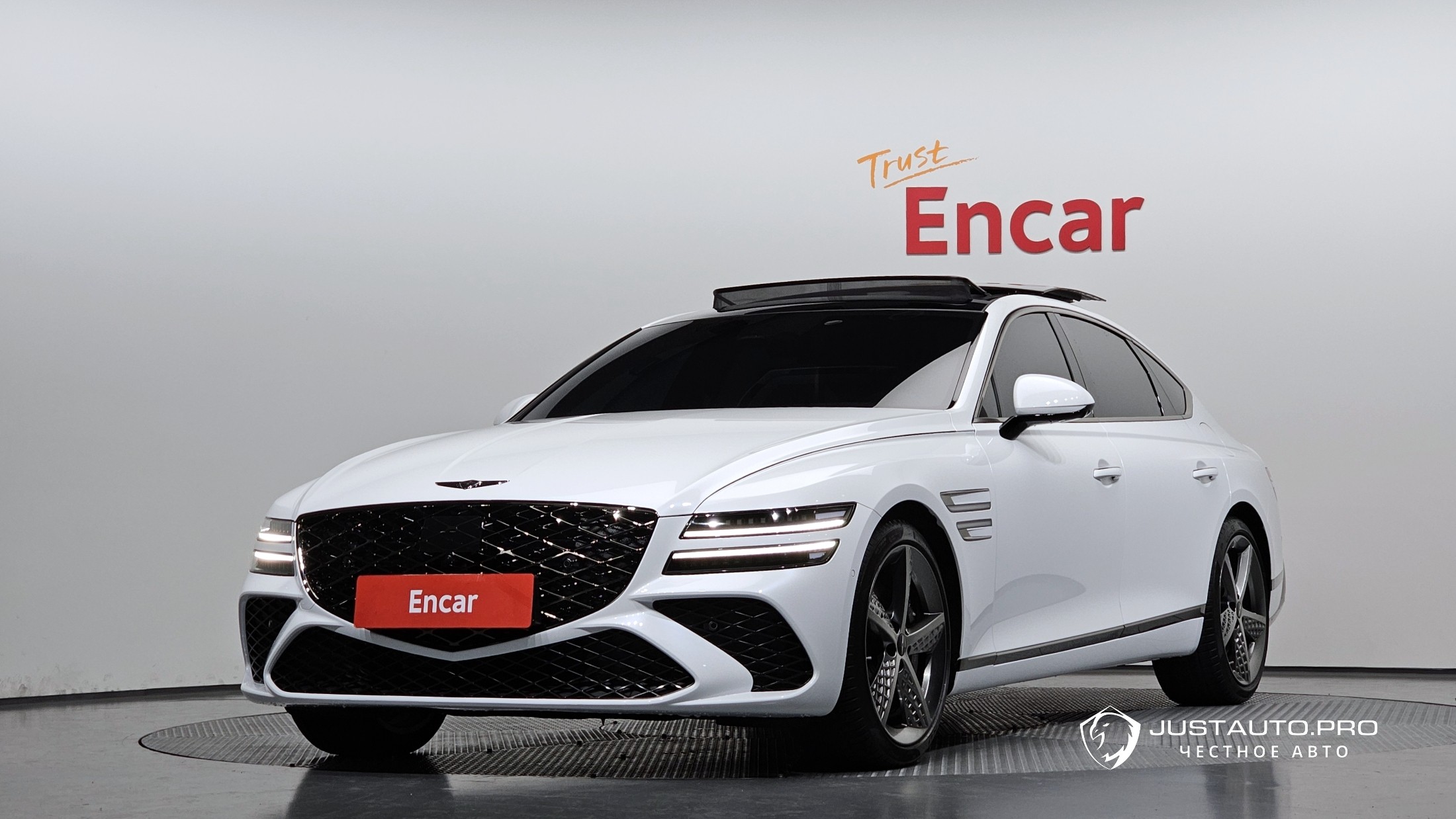 Автомобиль Genesis G80