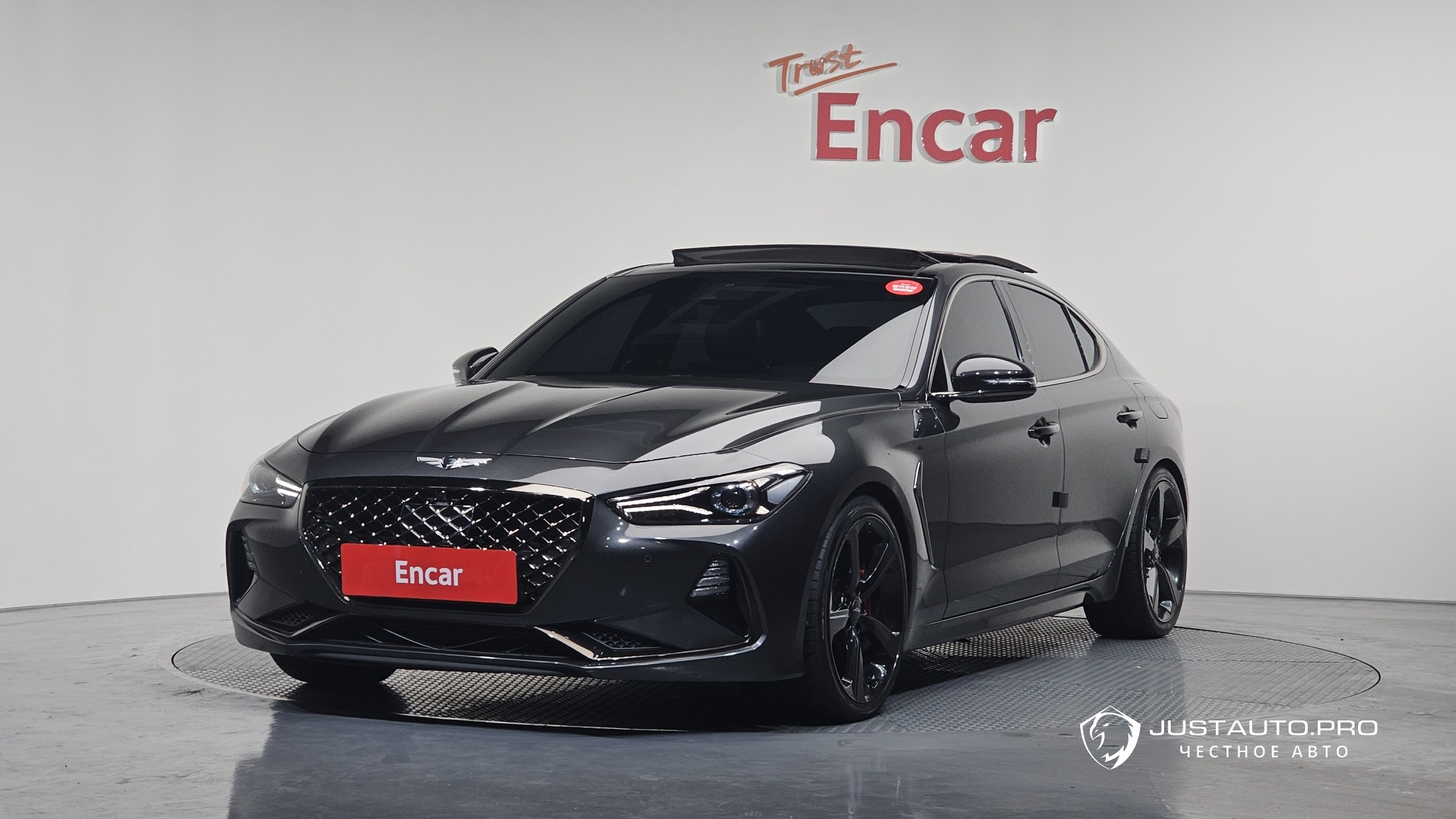 Автомобиль Genesis G70