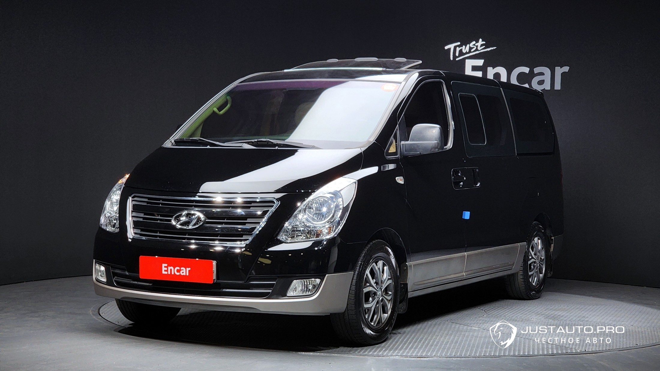 Автомобиль Hyundai Starex