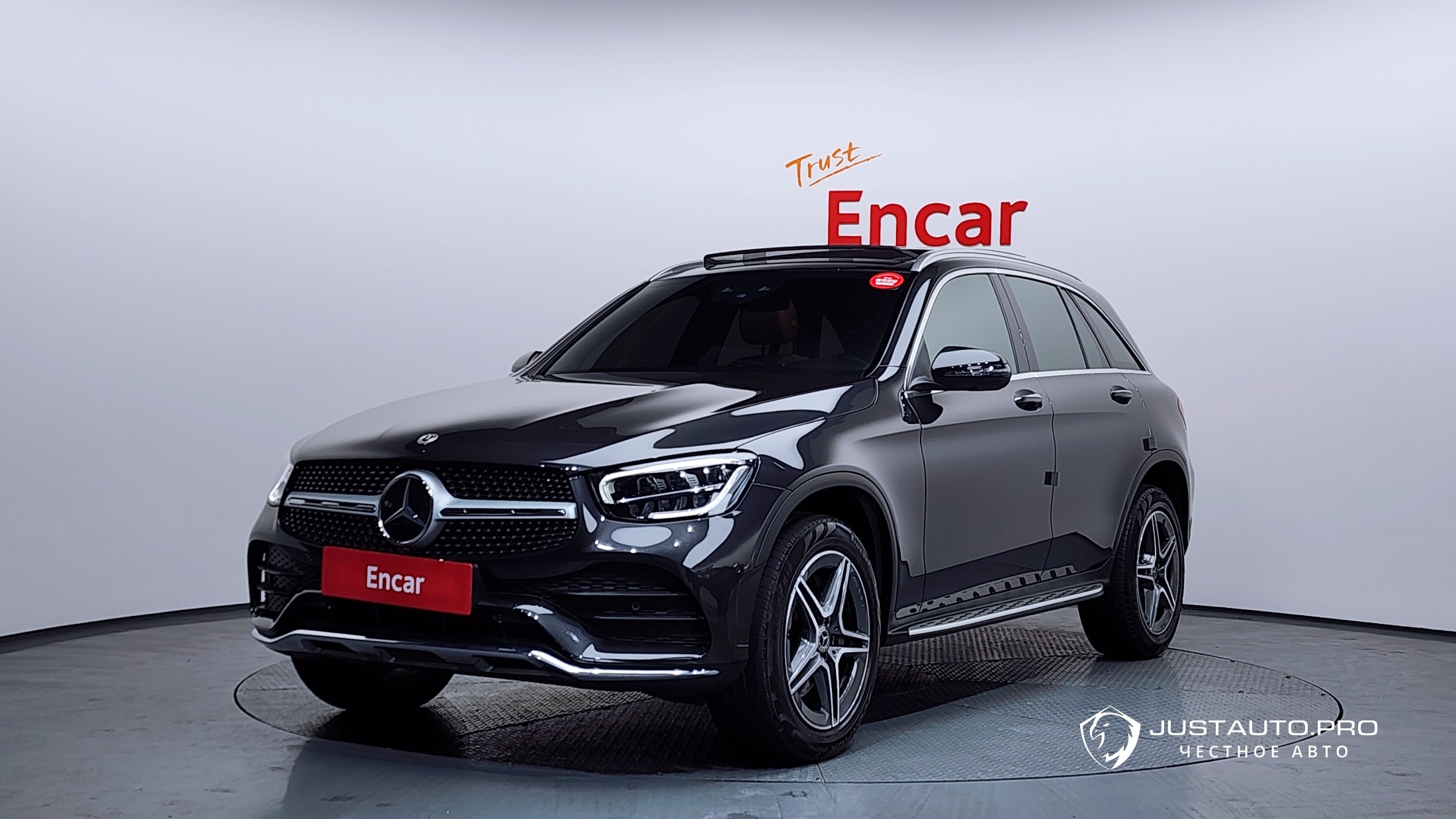 Автомобиль Mercedes-Benz GLC-Class