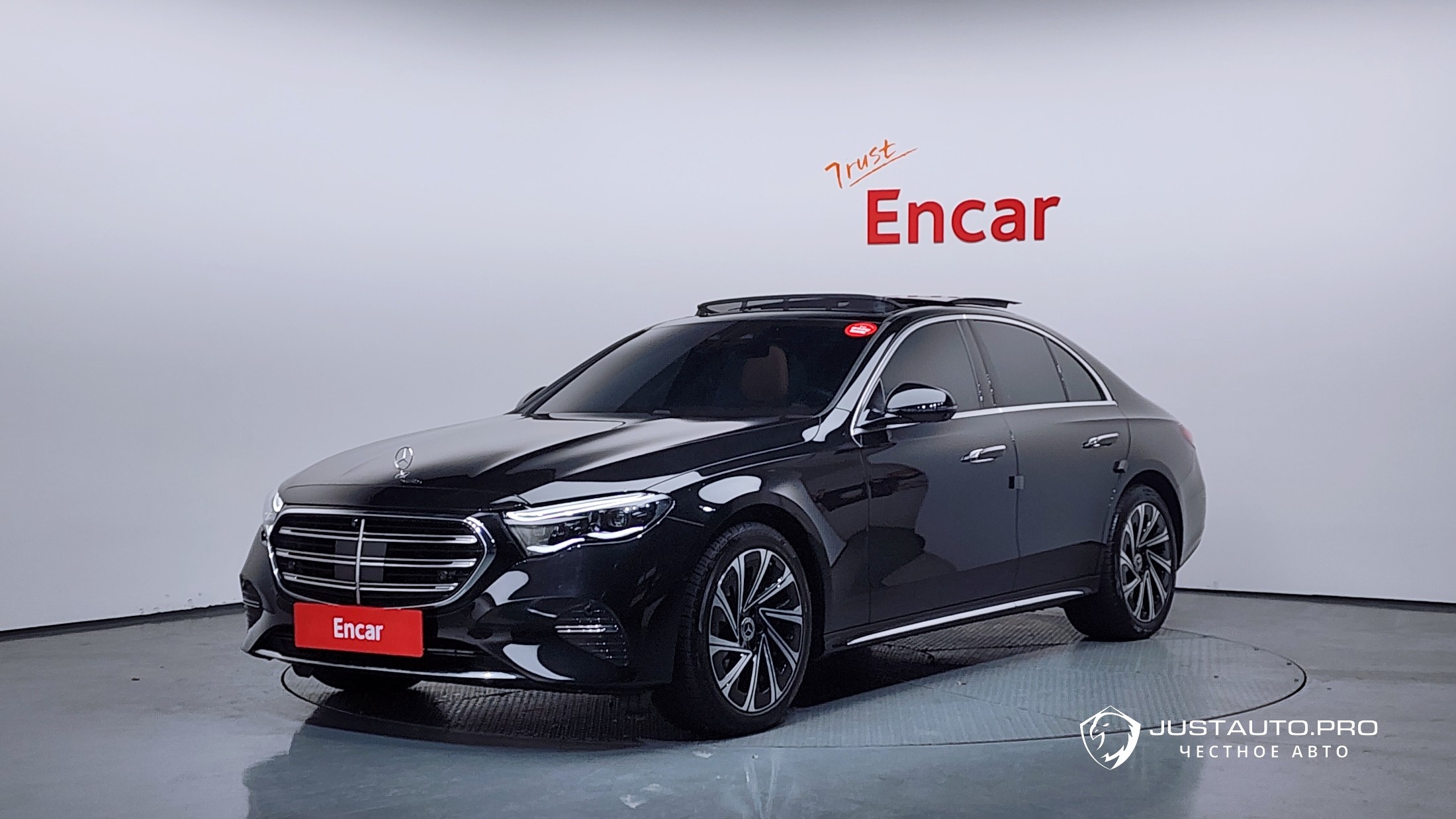 Автомобиль Mercedes-Benz E-Class