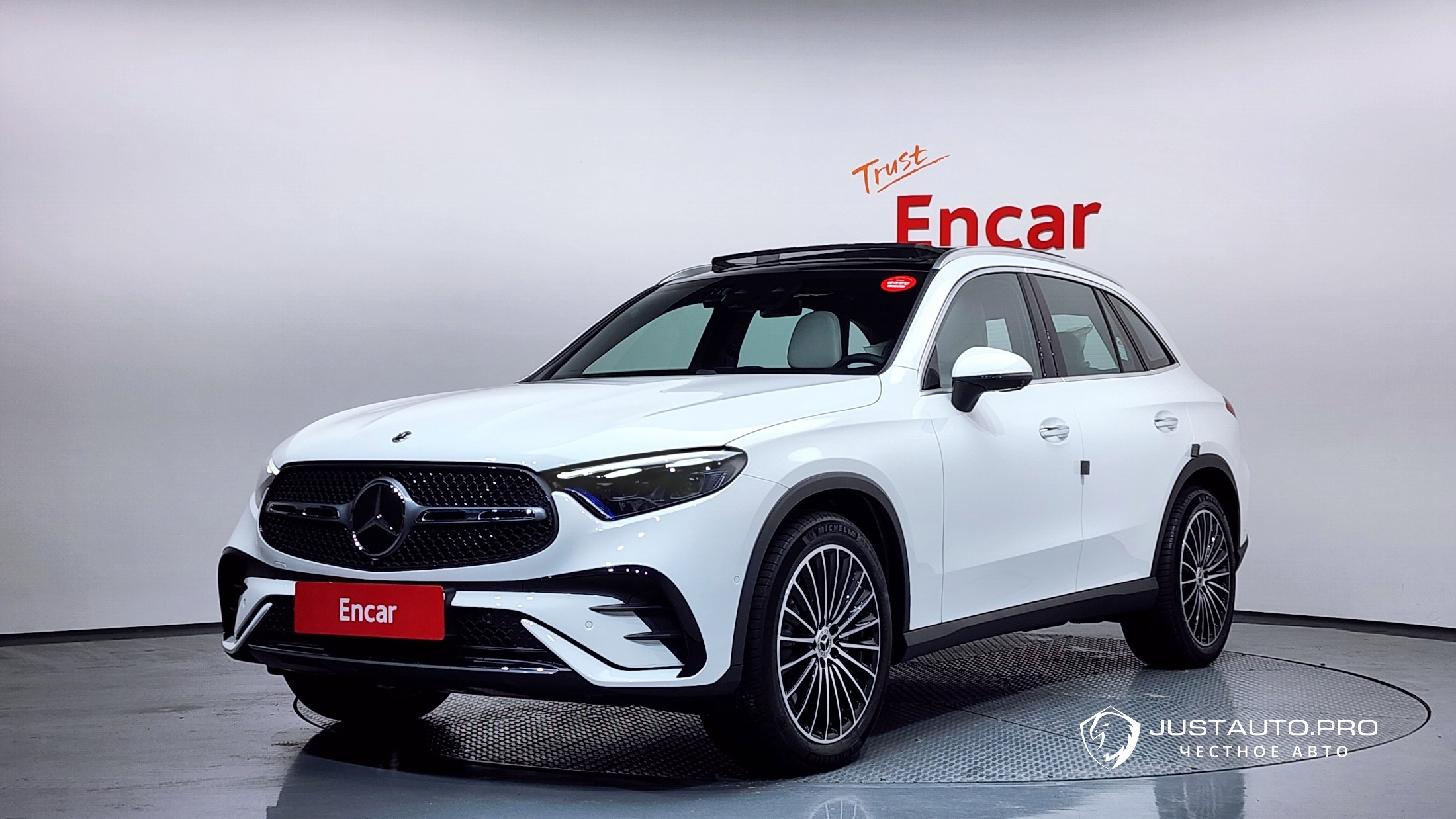 Автомобиль Mercedes-Benz GLC-Class