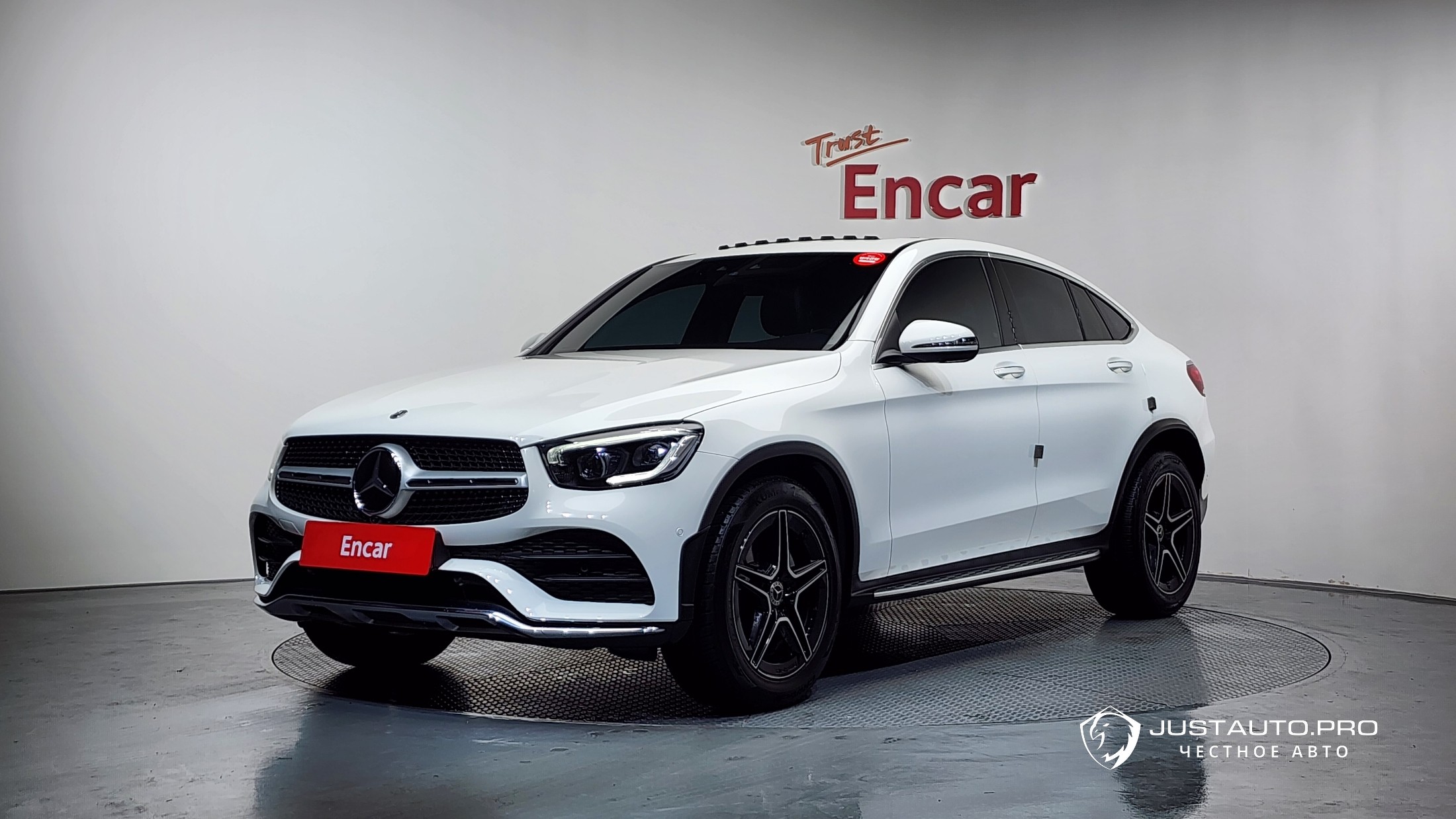 Автомобиль Mercedes-Benz GLC-Class
