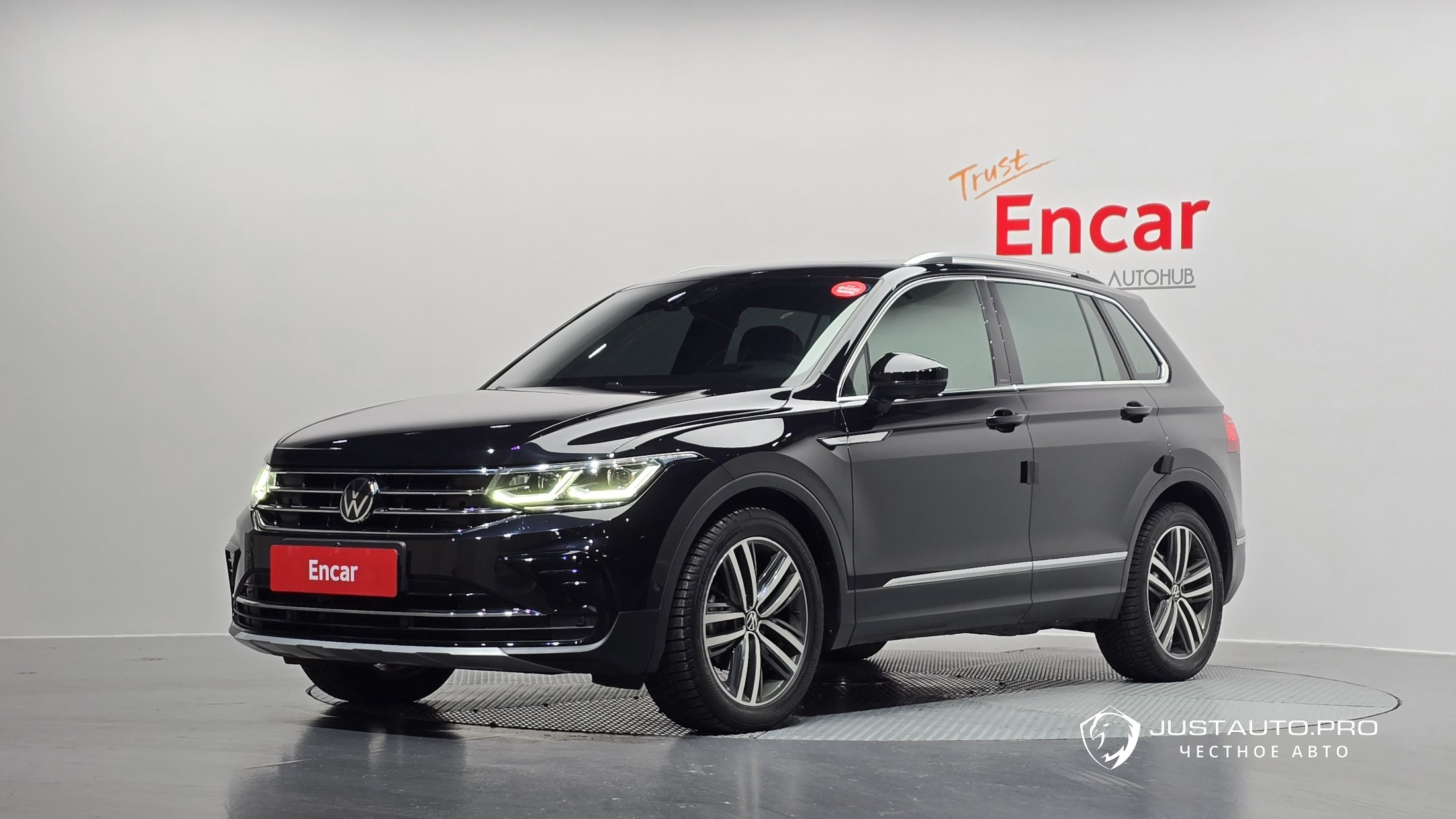 Автомобиль Volkswagen Tiguan