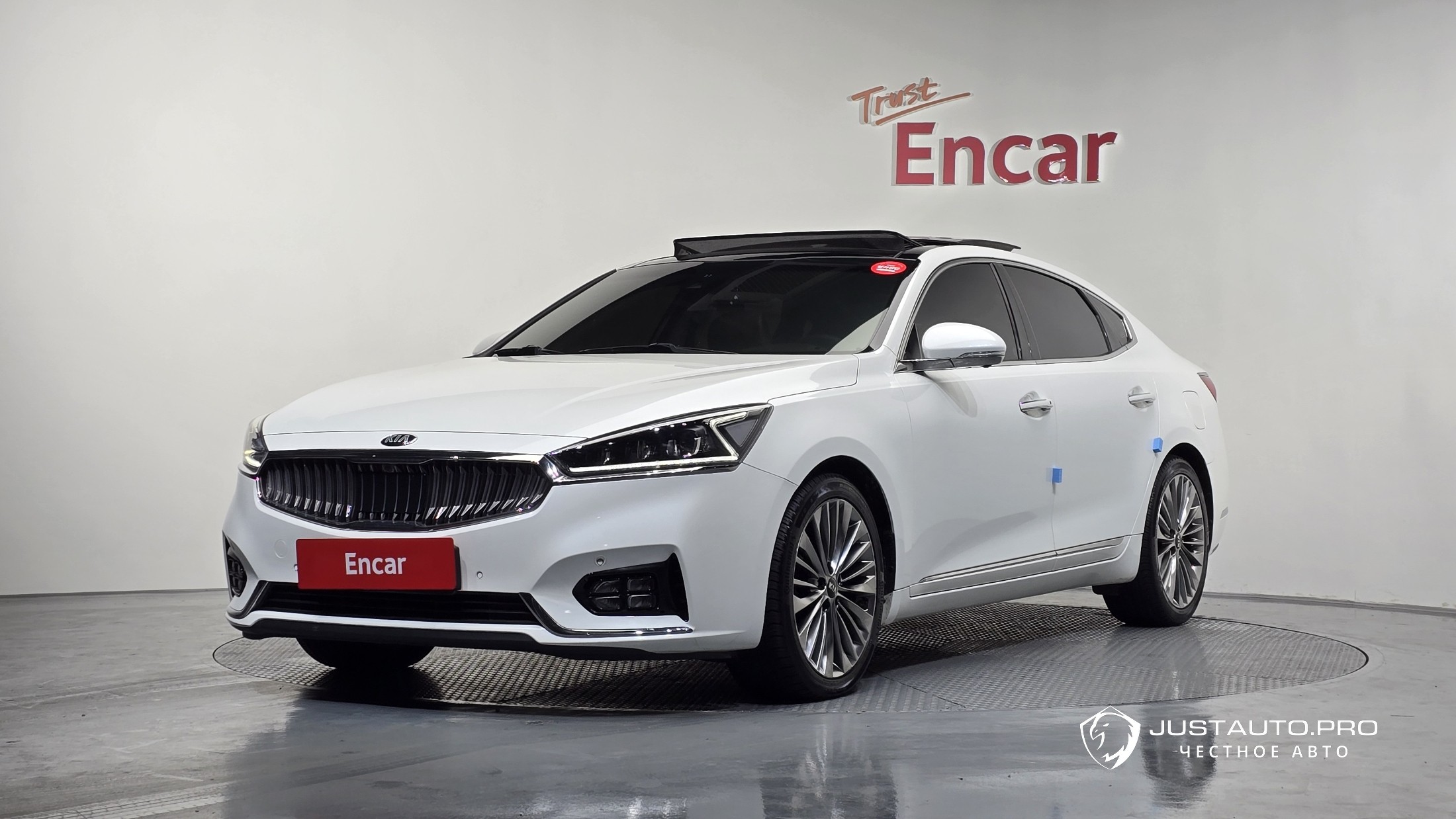 Автомобиль Kia K7