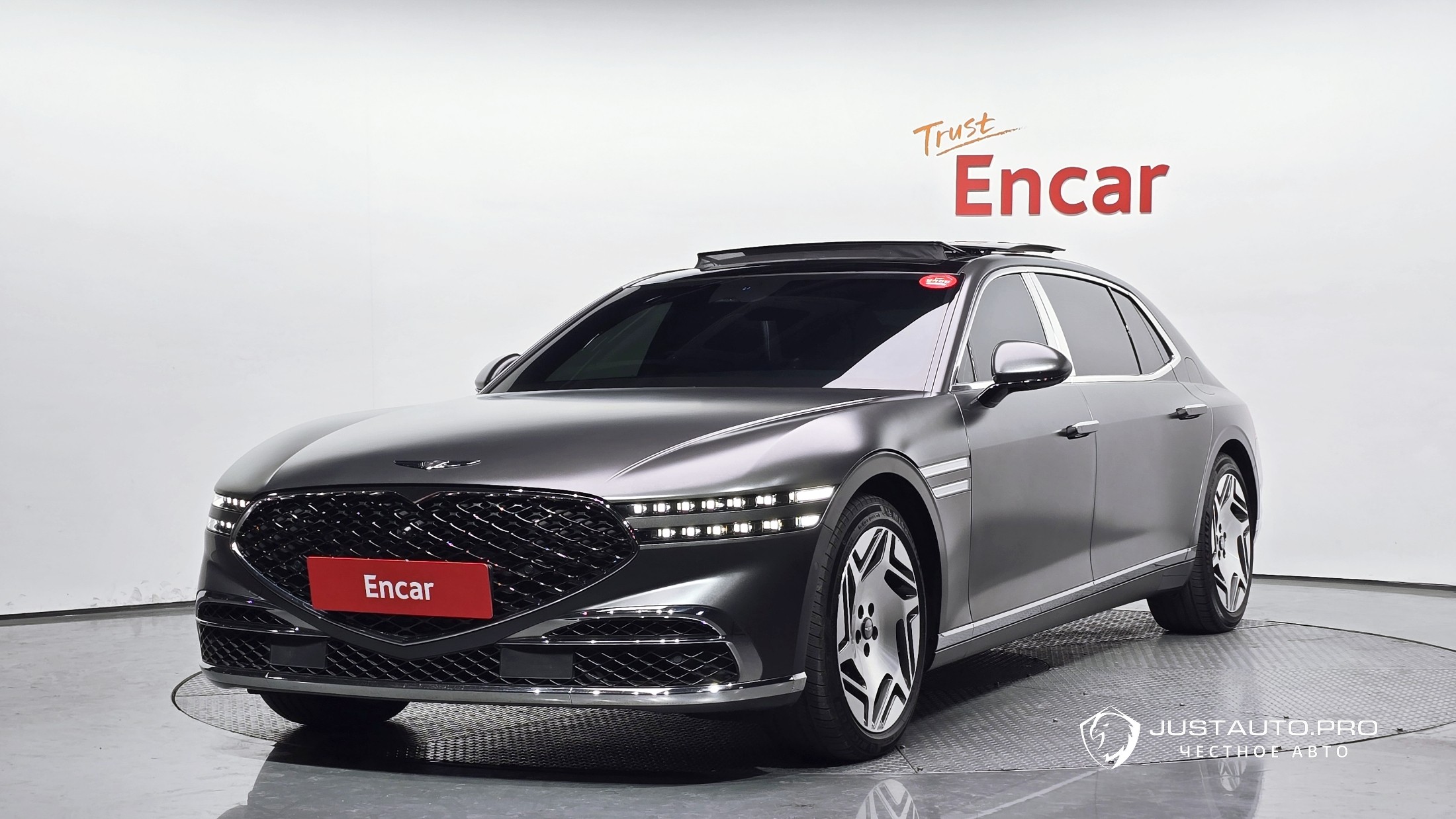 Автомобиль Genesis G90