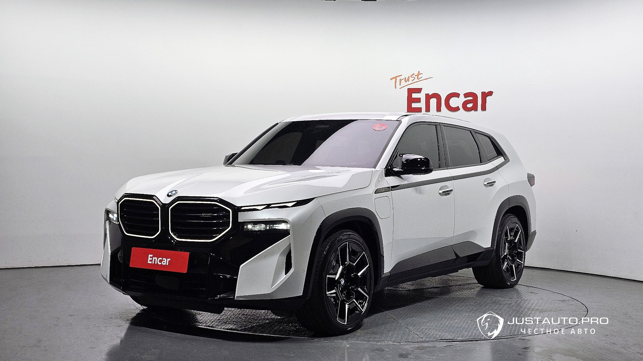 Автомобиль BMW XM