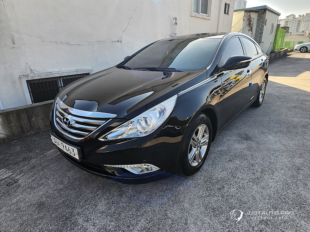 Автомобиль Hyundai Sonata