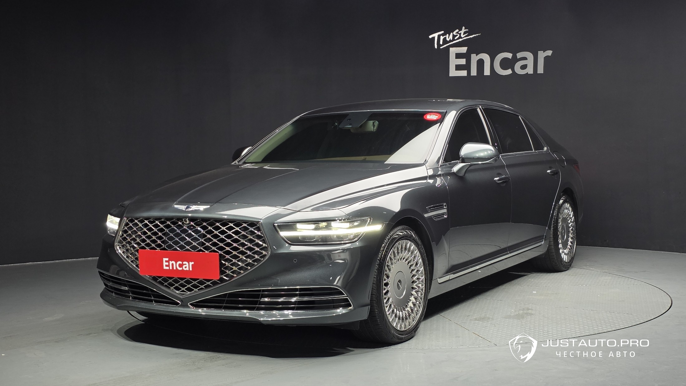 Автомобиль Genesis G90