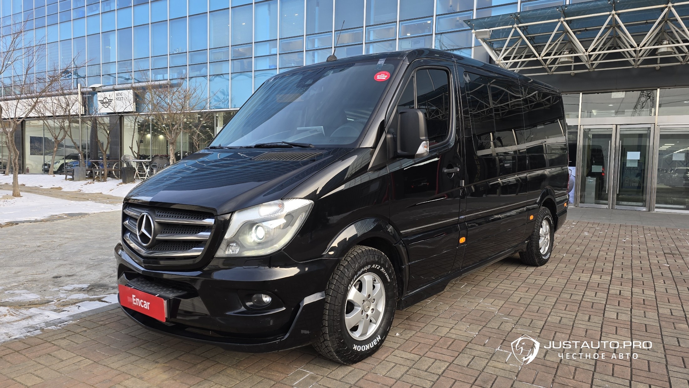 Автомобиль Mercedes-Benz Sprinter