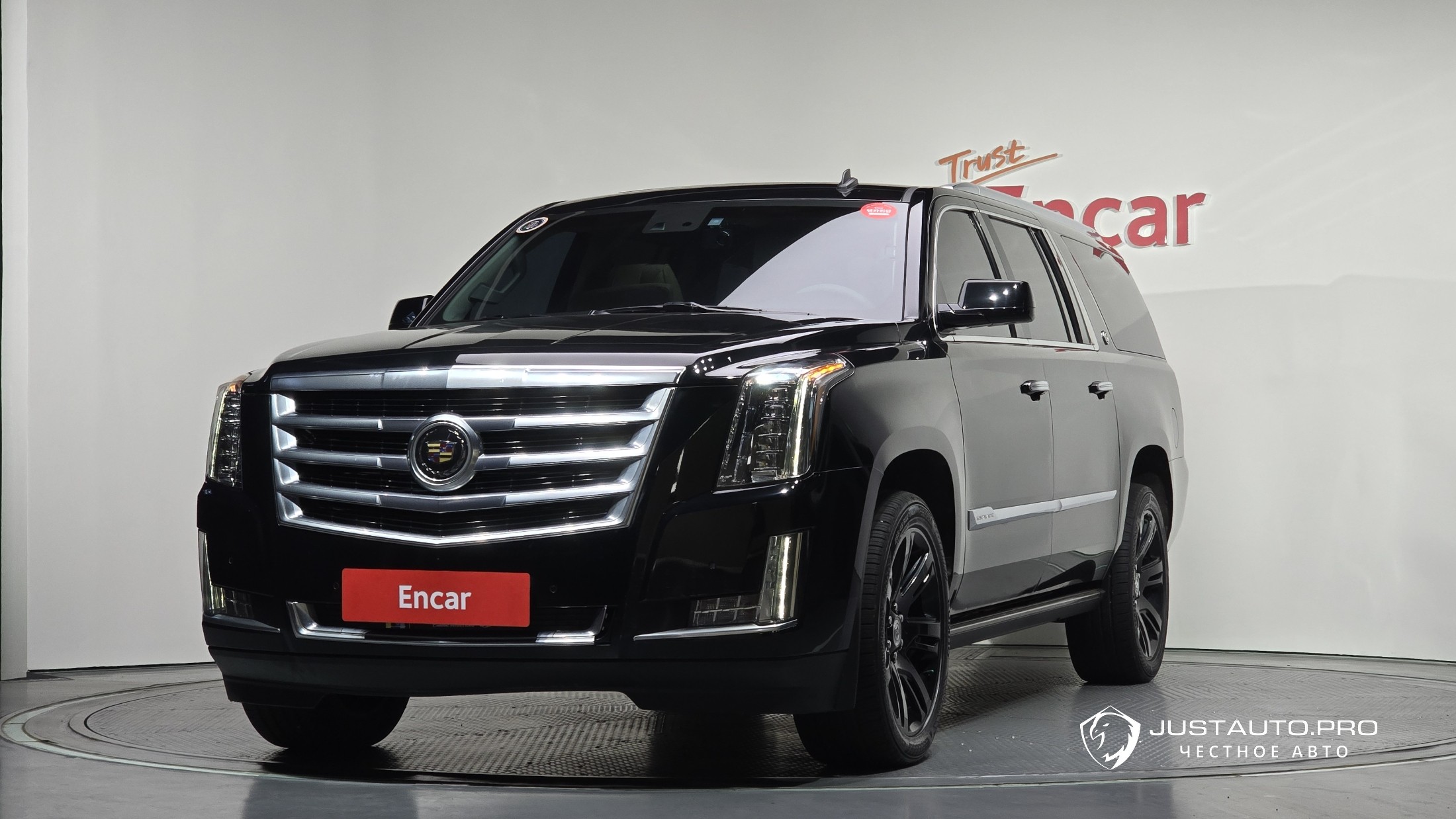 Автомобиль Cadillac Escalade