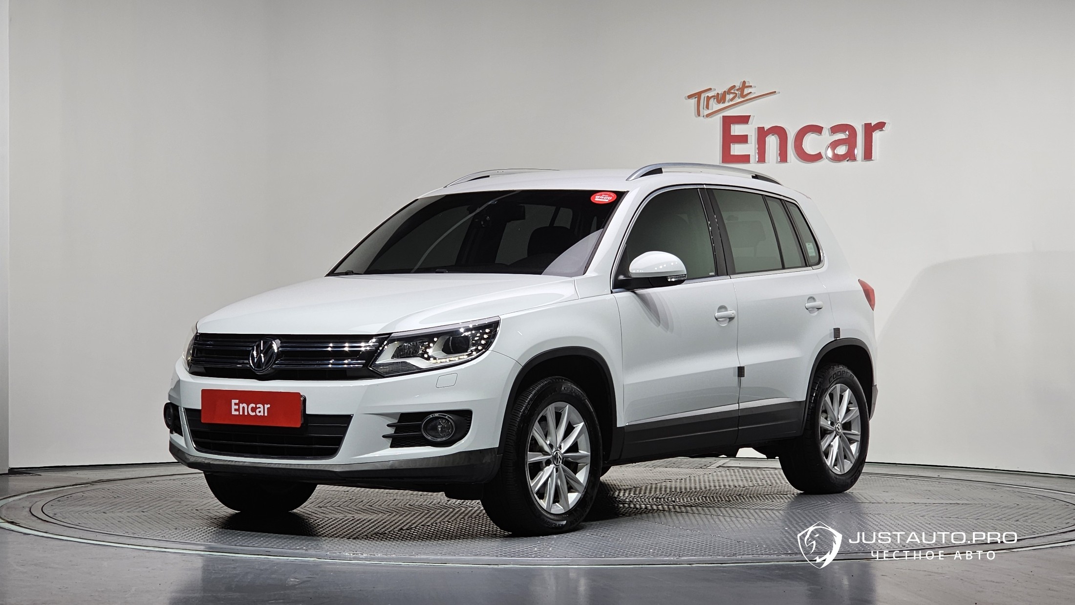 Автомобиль Volkswagen Tiguan