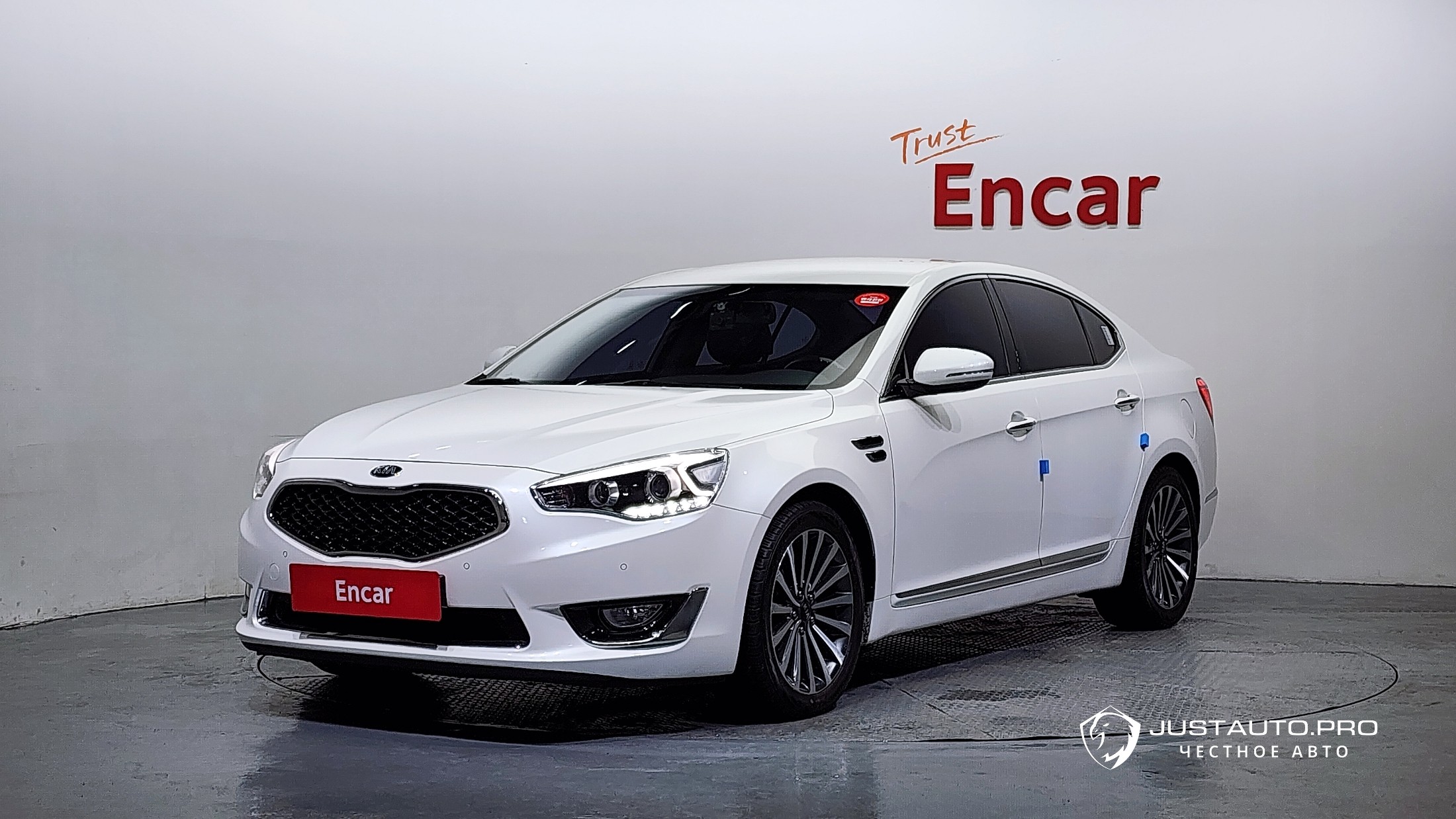 Автомобиль Kia K7