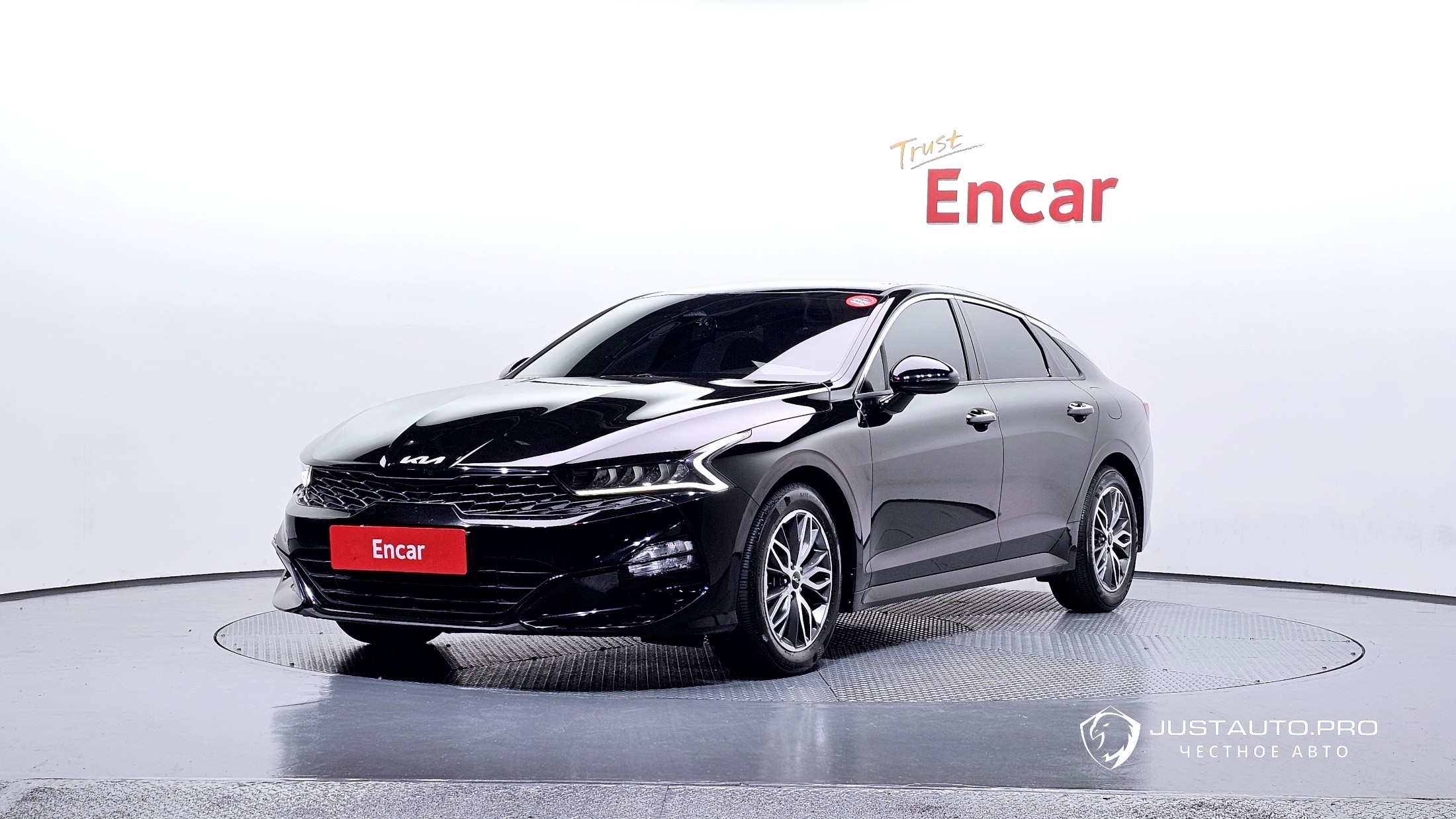 Автомобиль Kia K5