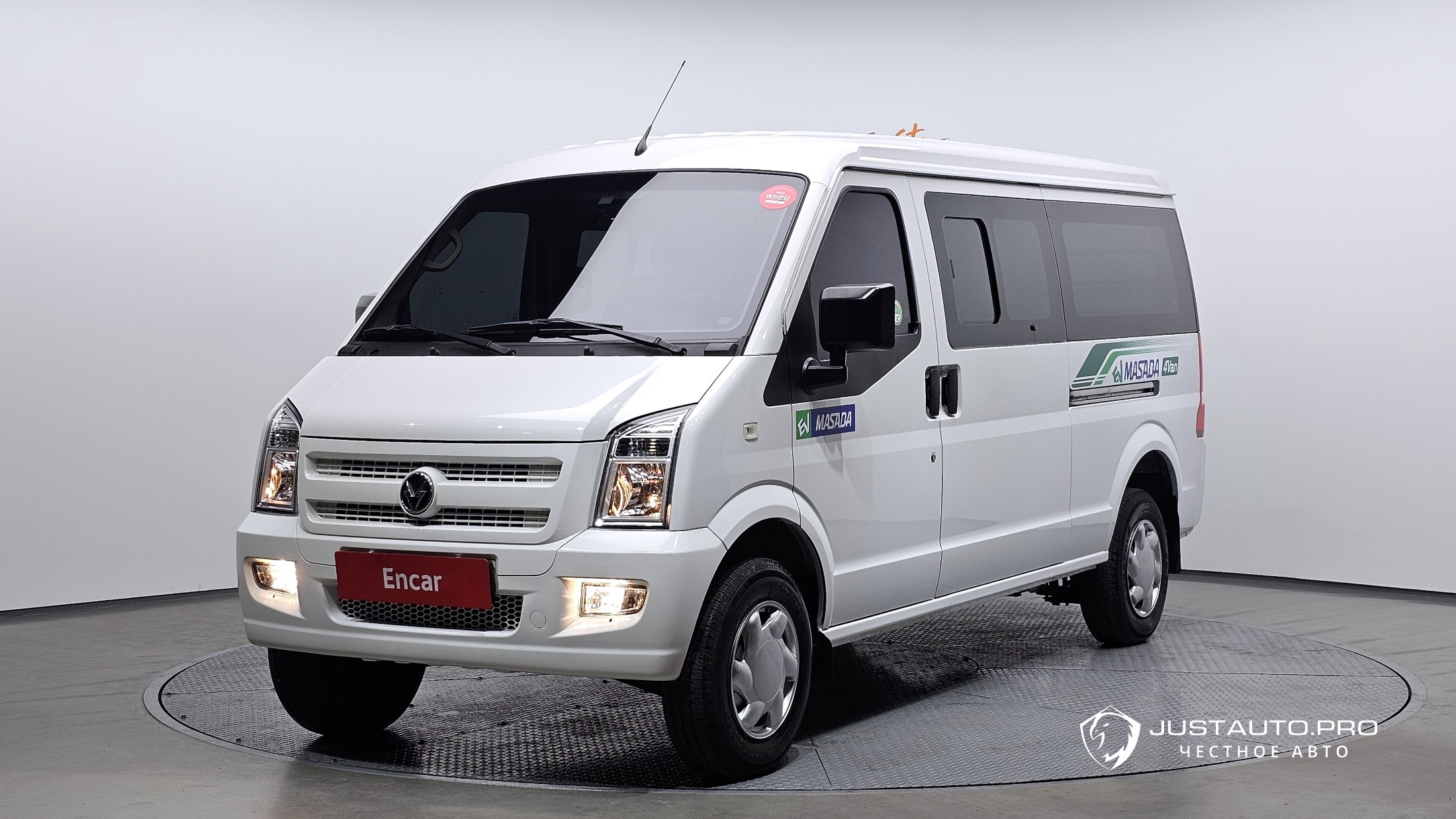 Автомобиль DFSK C35