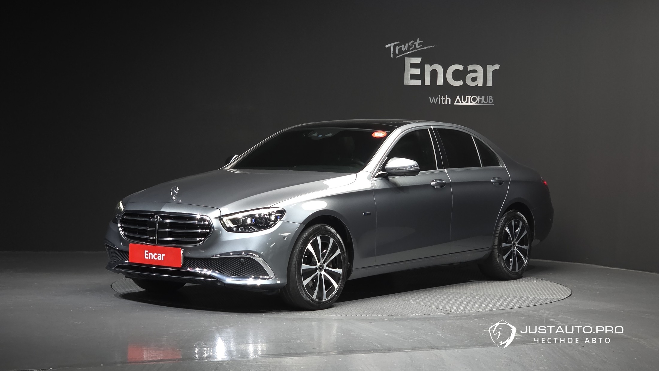 Автомобиль Mercedes-Benz E-Class