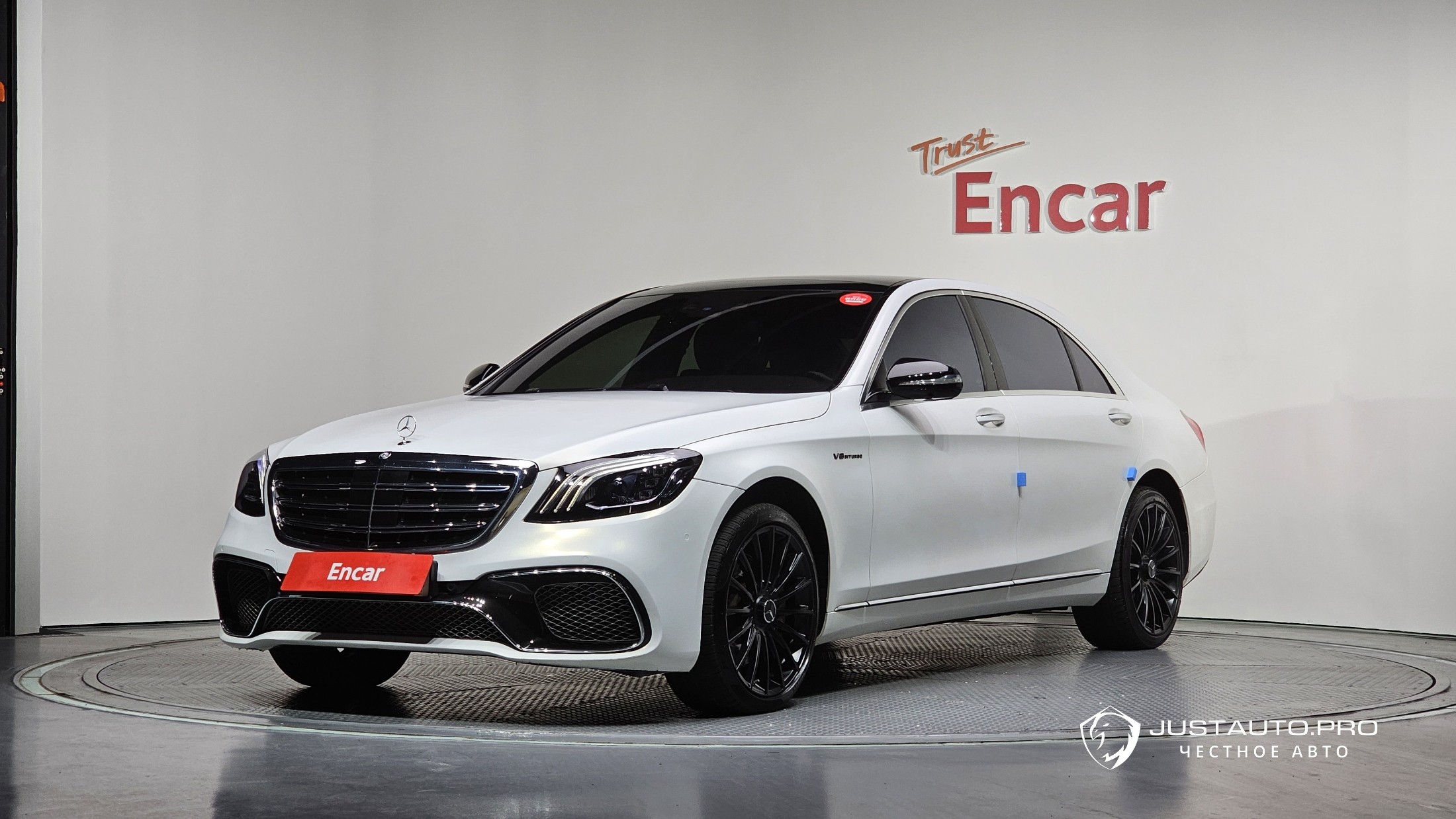 Автомобиль Mercedes-Benz S-Class