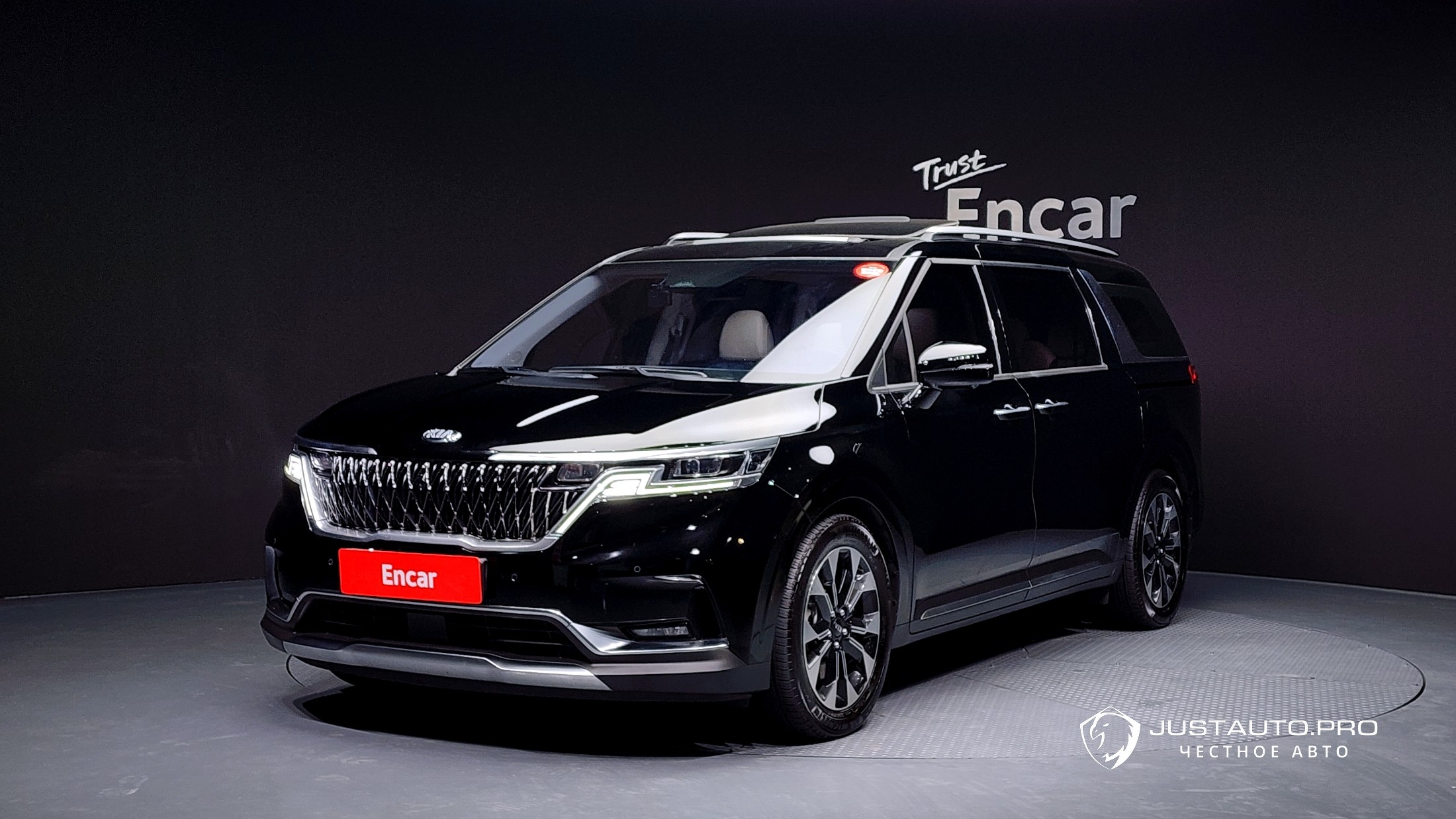 Автомобиль Kia Canival