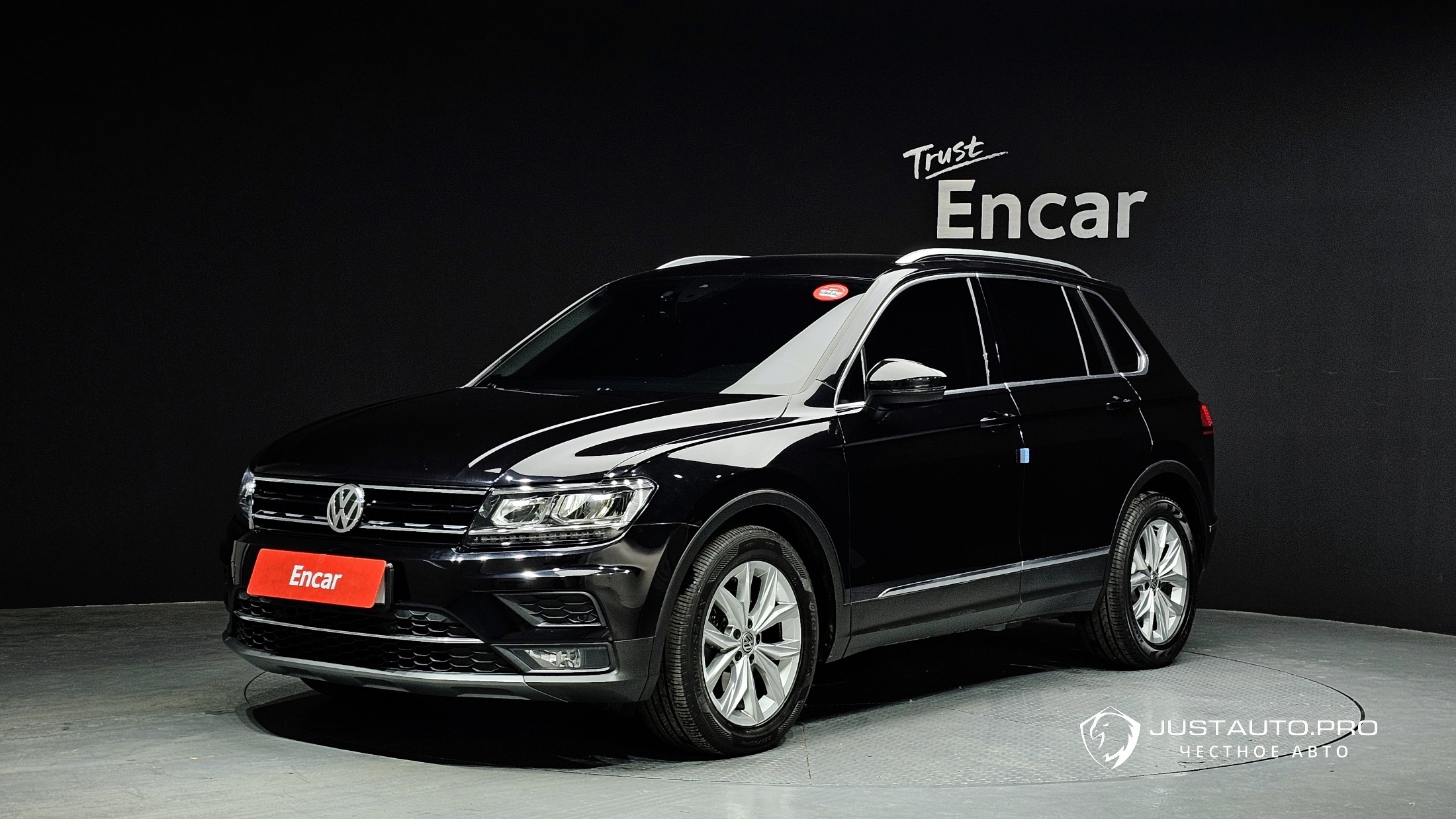 Автомобиль Volkswagen Tiguan
