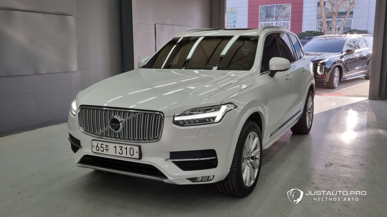 Автомобиль Volvo XC90