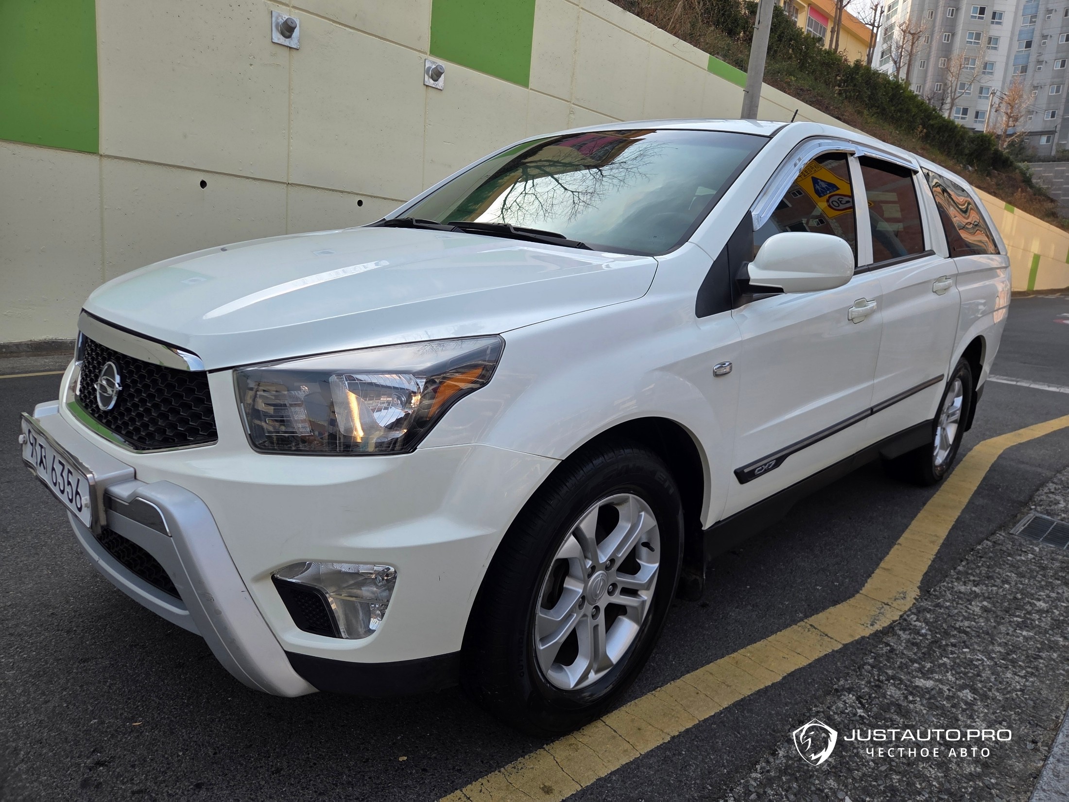 Автомобиль KG_Mobility_Ssangyong KORANDO