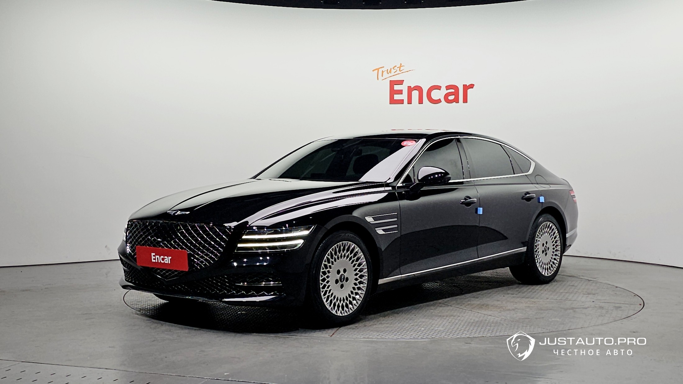 Автомобиль Genesis G80