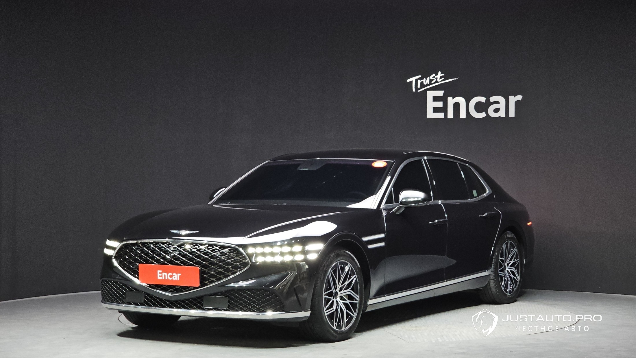 Автомобиль Genesis G90