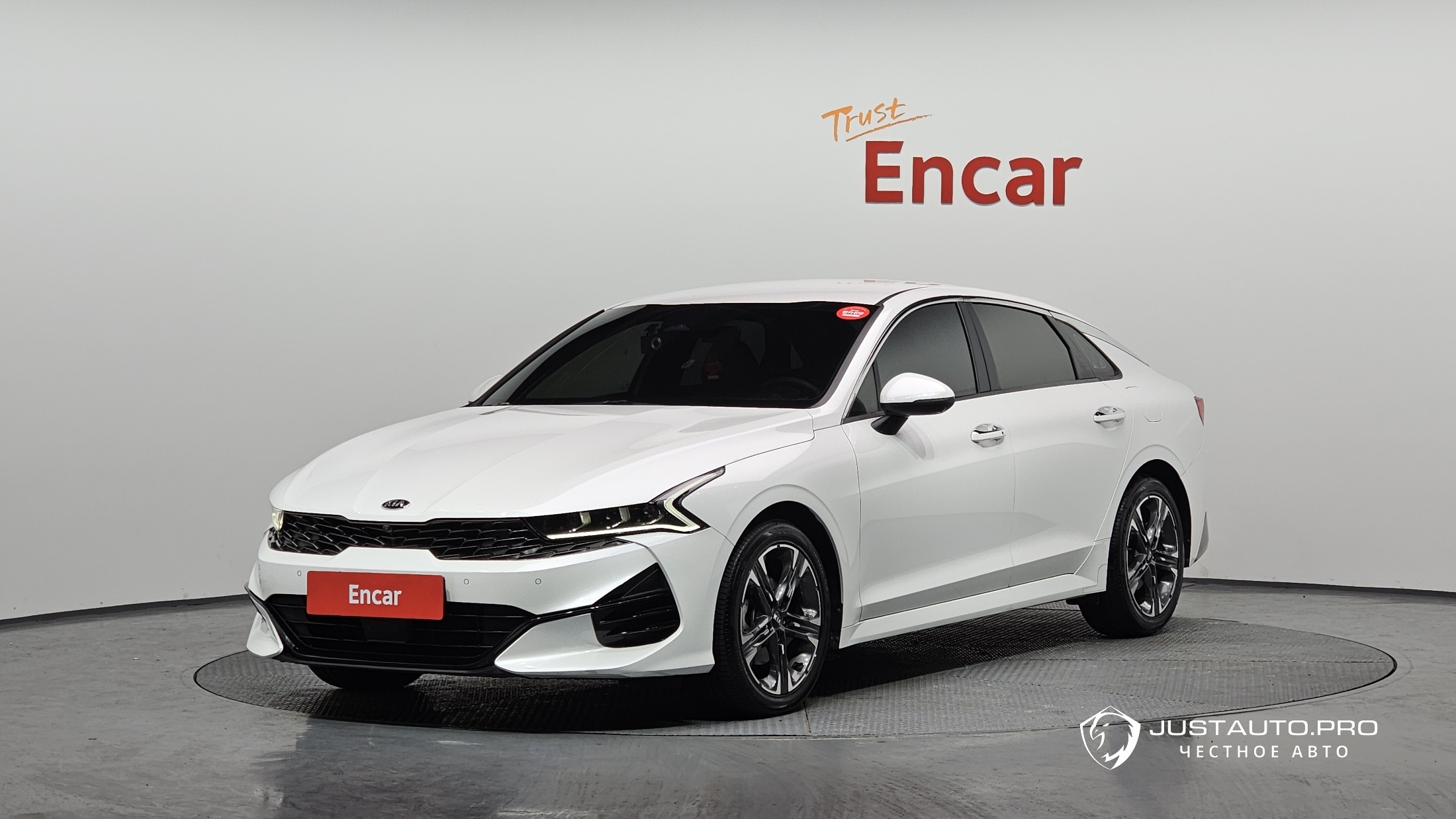 Автомобиль Kia K5