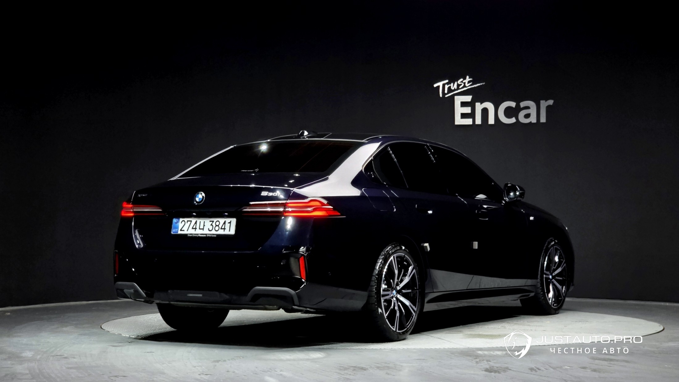 Автомобиль BMW 5-Series