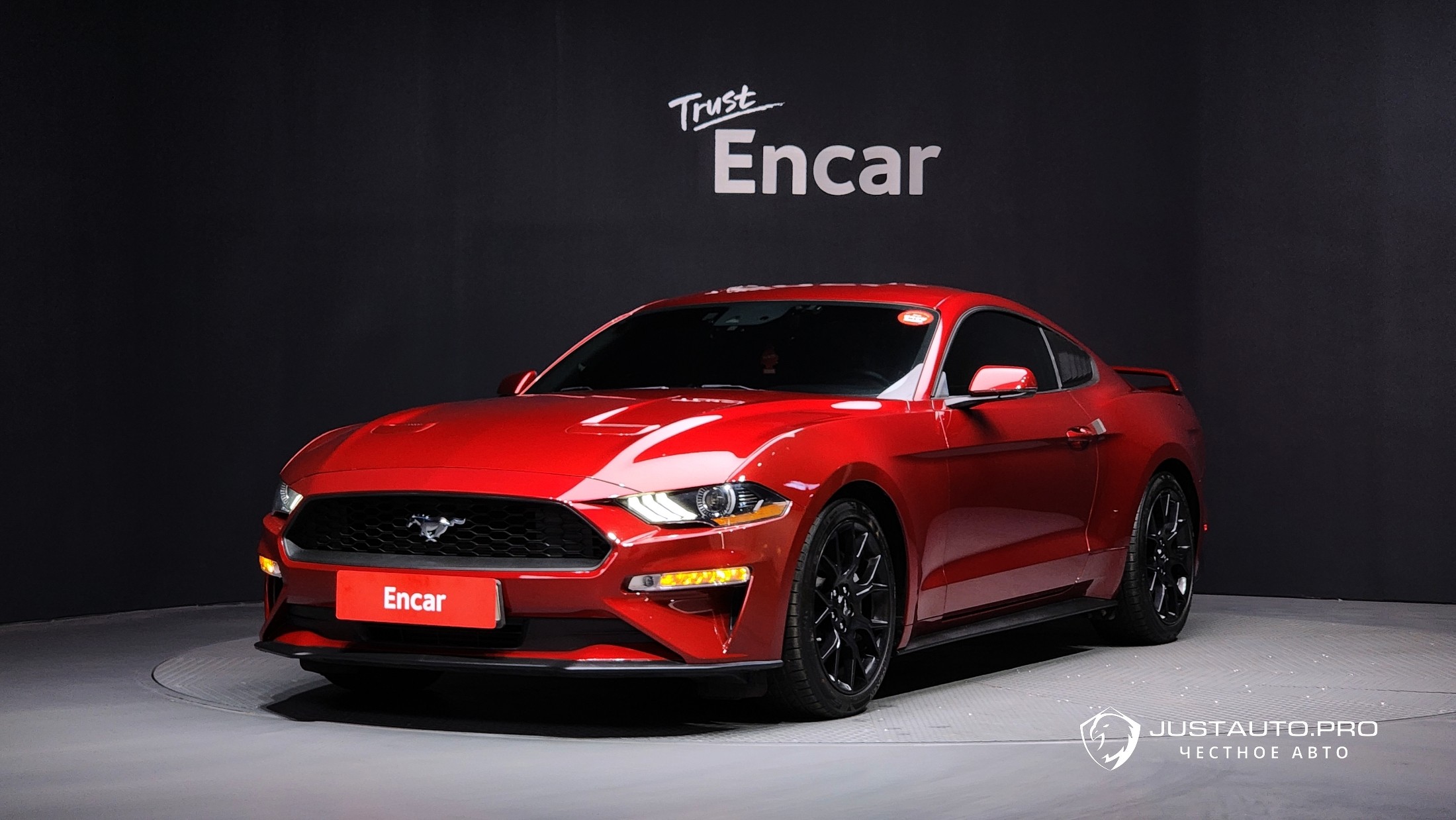Автомобиль Ford Mustang