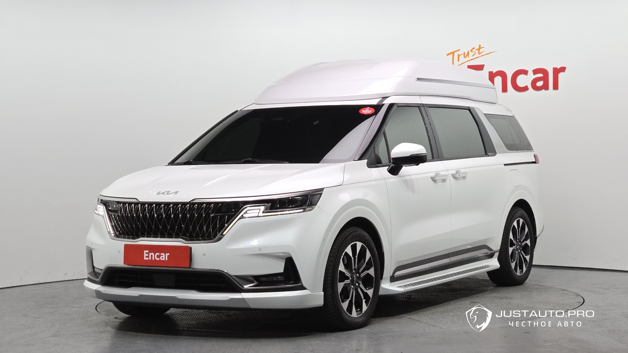 Автомобиль Kia Canival