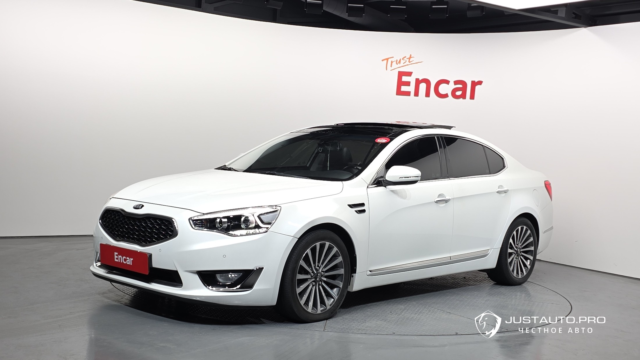 Автомобиль Kia K7