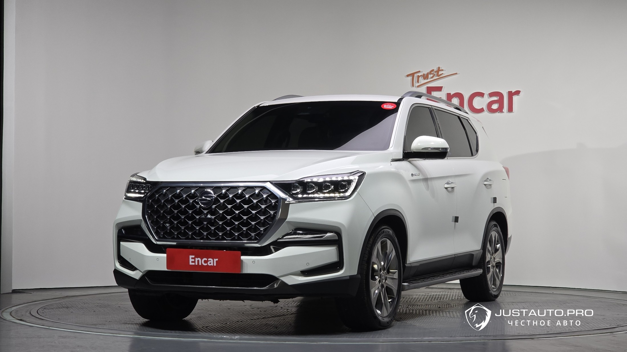 Автомобиль KG_Mobility_Ssangyong Rexton