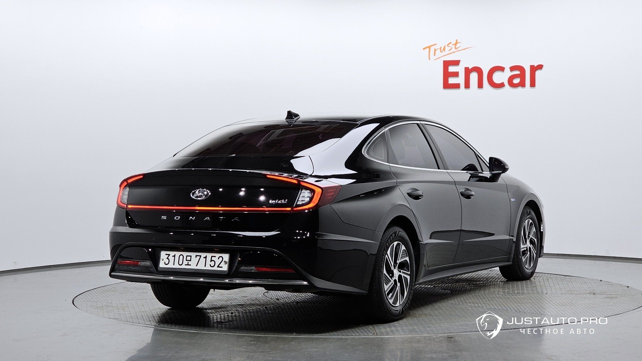 Автомобиль Hyundai Sonata