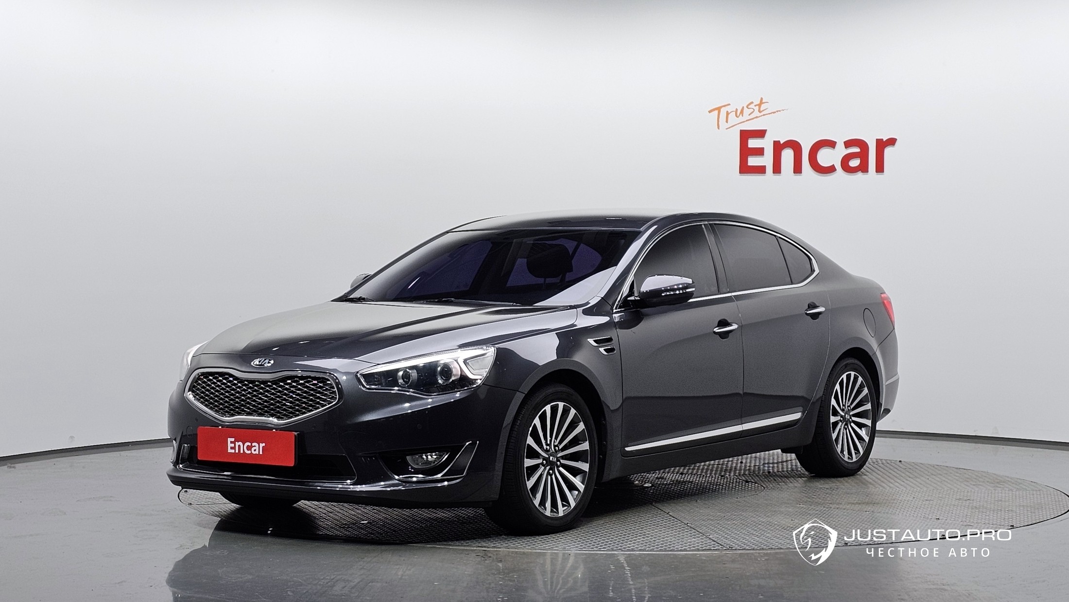 Автомобиль Kia K7