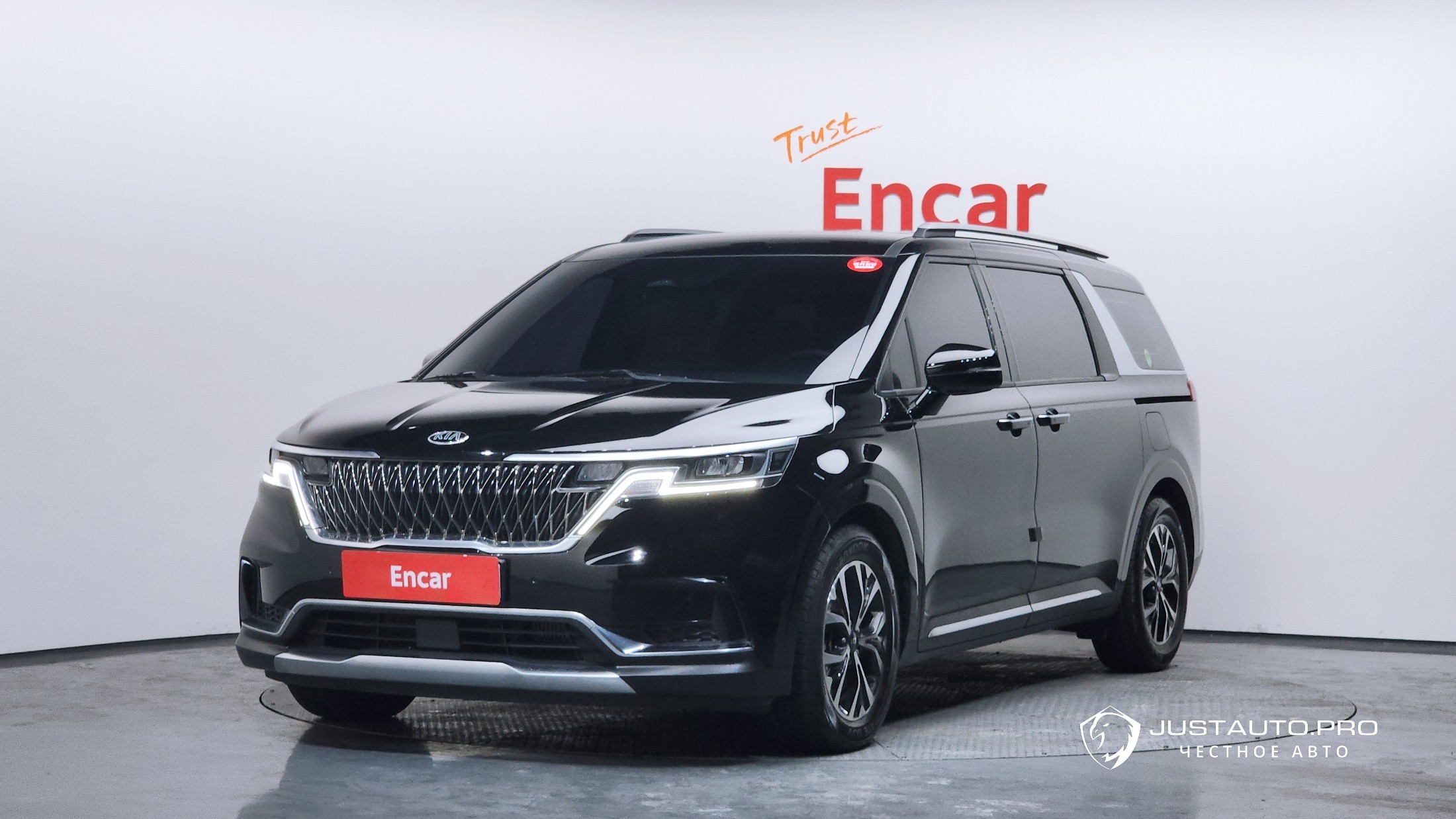 Автомобиль Kia Canival