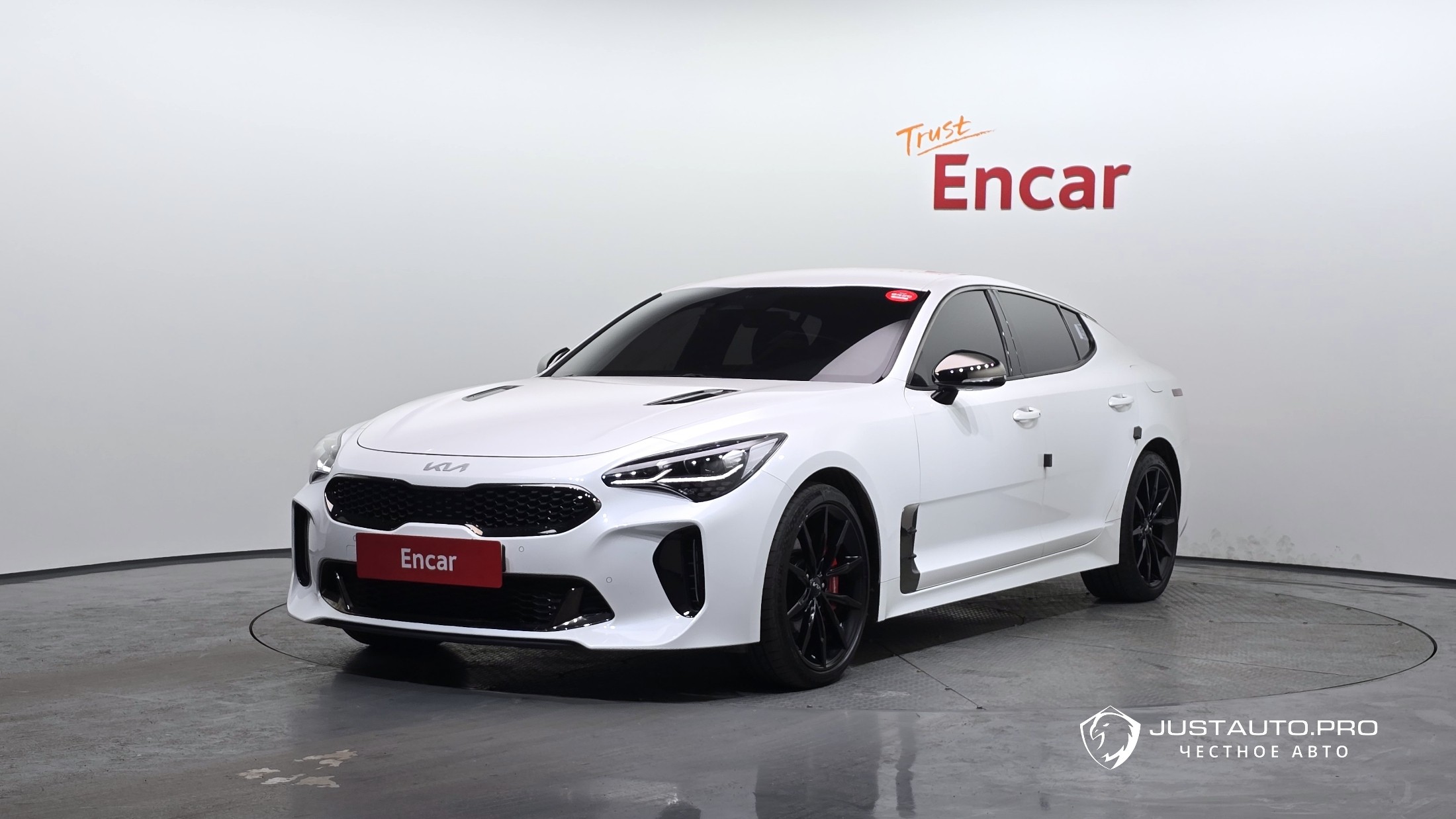 Автомобиль Kia Stinger